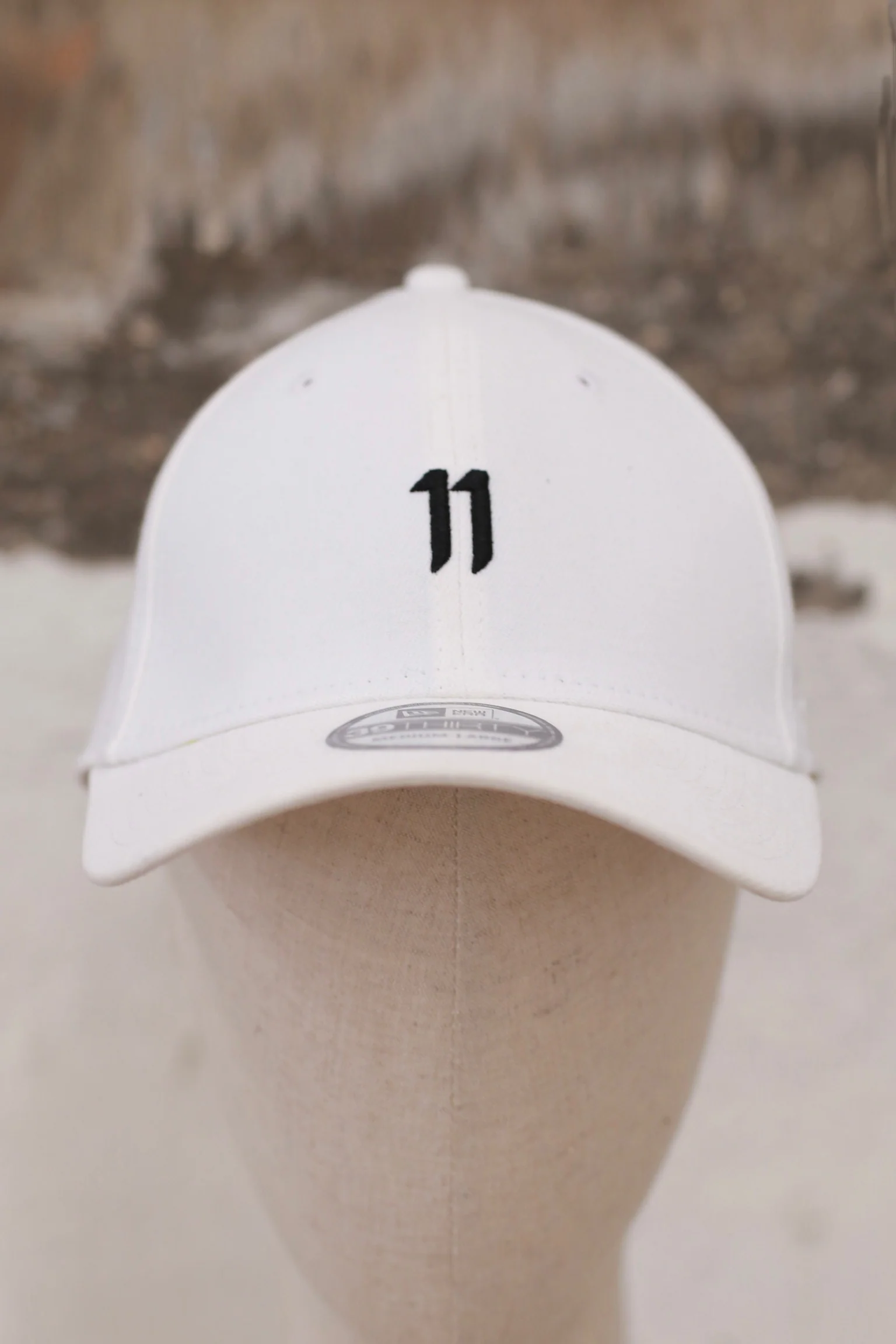 11 By Boris Bidjan Saberi Hat Collection ST 39THIRTY 11xNE-BAI/HEI White and Black 11