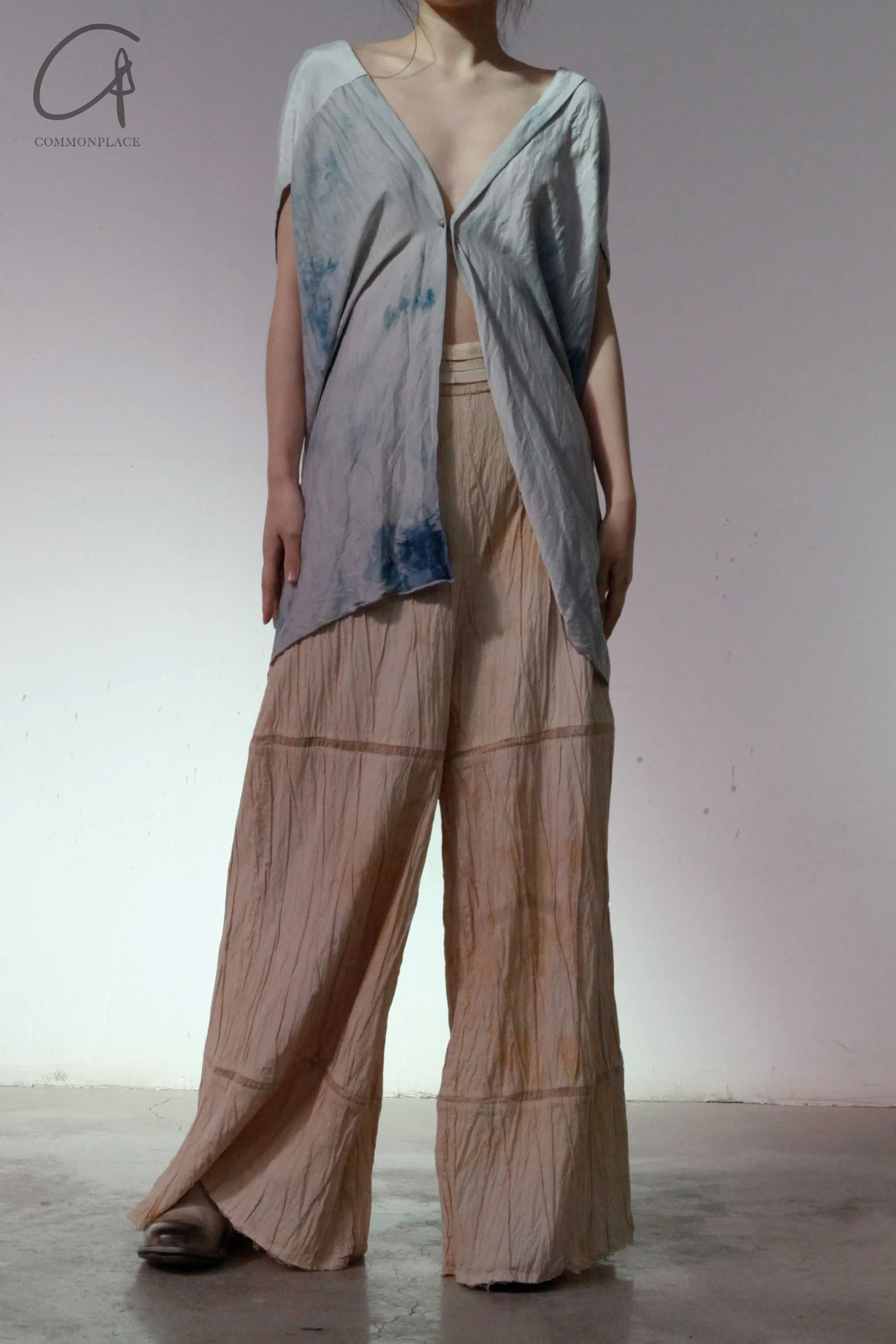 a research of elapsing blue silk top Z-7399 - Image 5