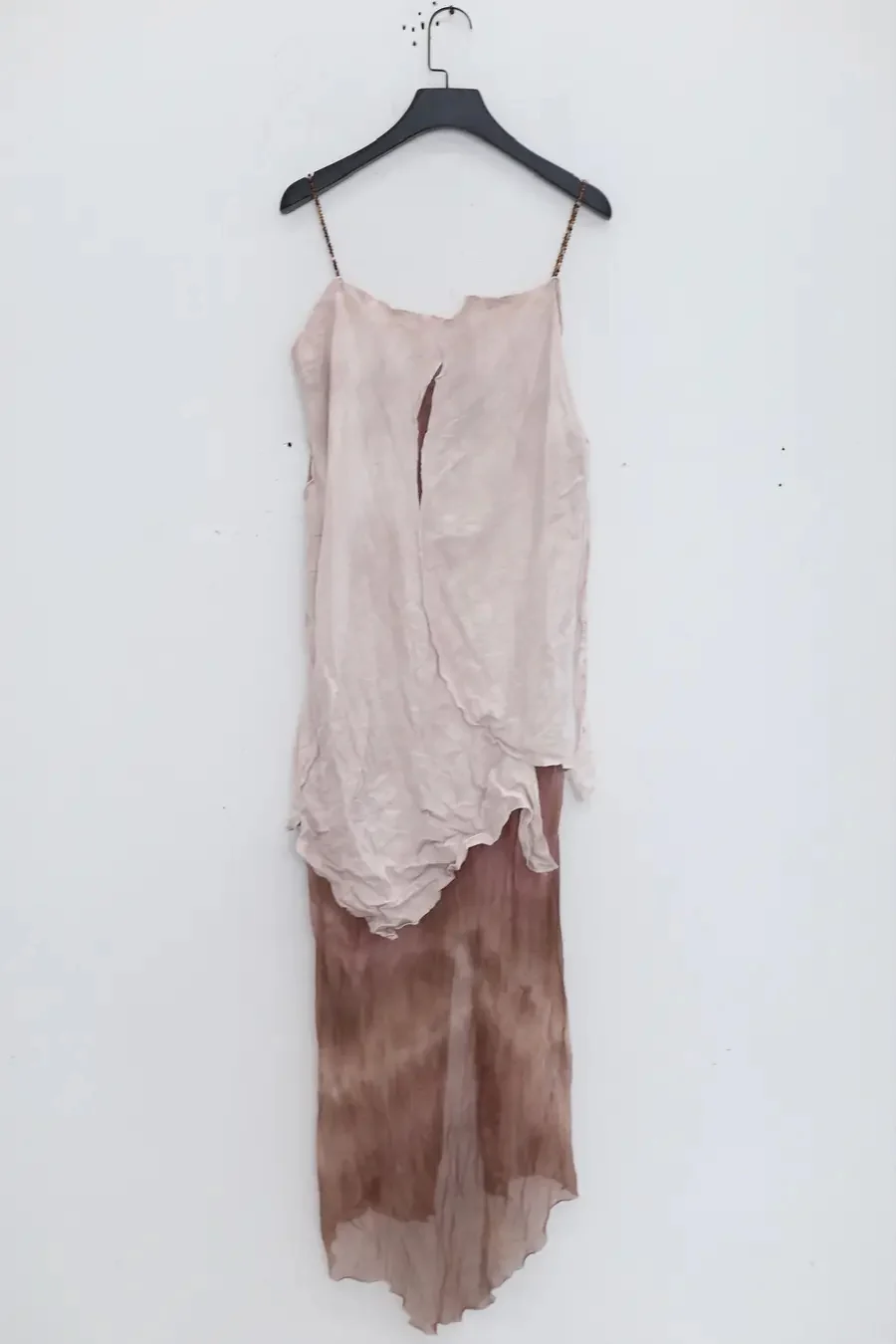 a research of elapsing covered long dress Z-7404 dyed coffee - Image 4