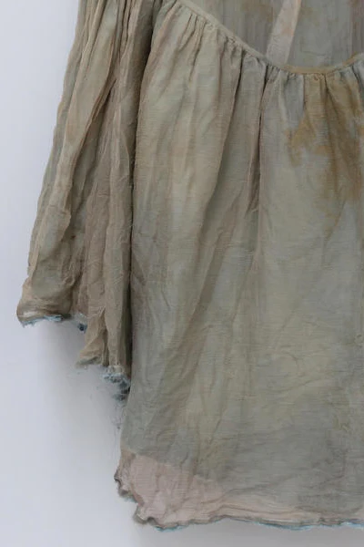 a research of elapsing hand dyed double layer silk top z-7055 flower dyed gray blue - Image 4