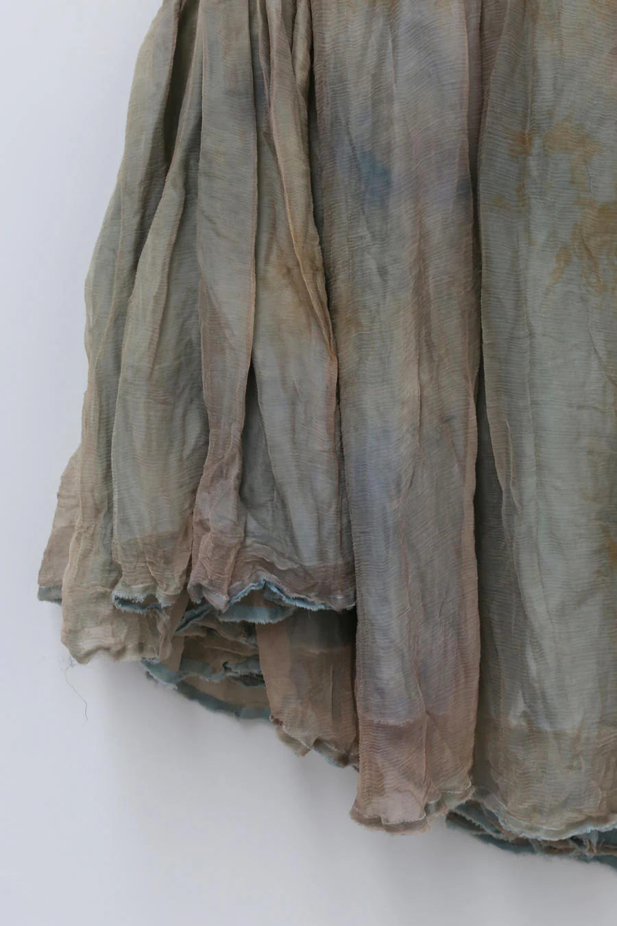a research of elapsing hand dyed double layer silk top z-7055 flower dyed gray blue - Image 7