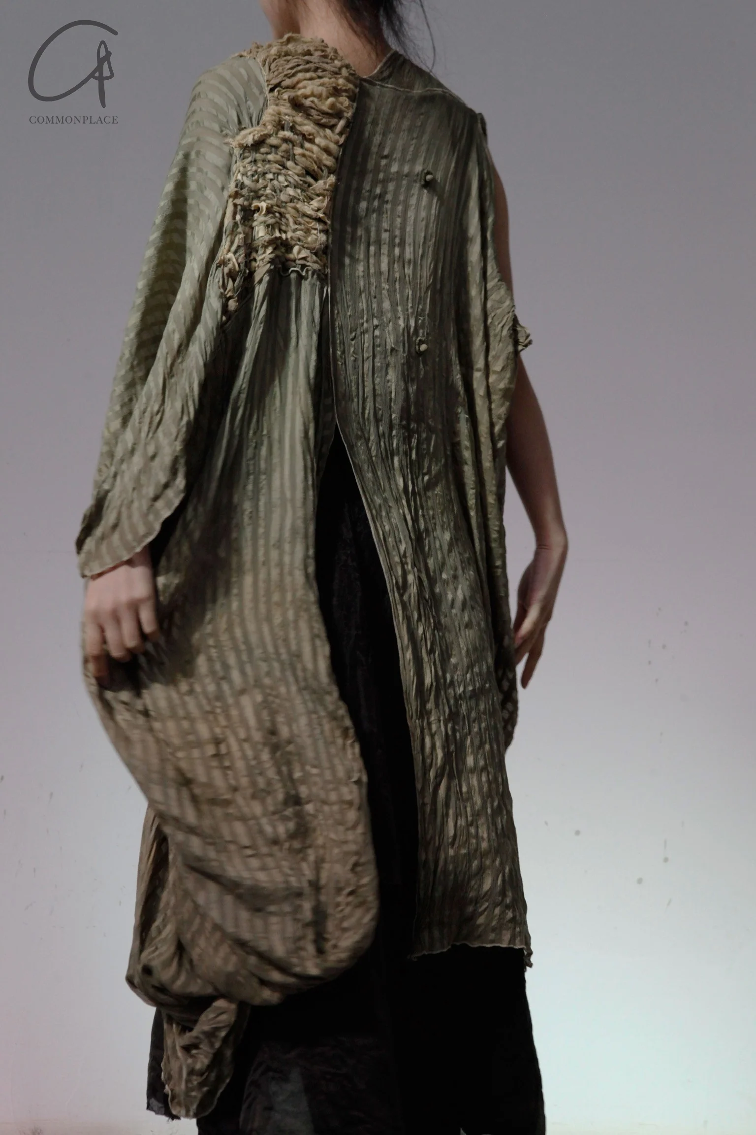 a research of elapsing irregular line dress Z-7076 - Image 2