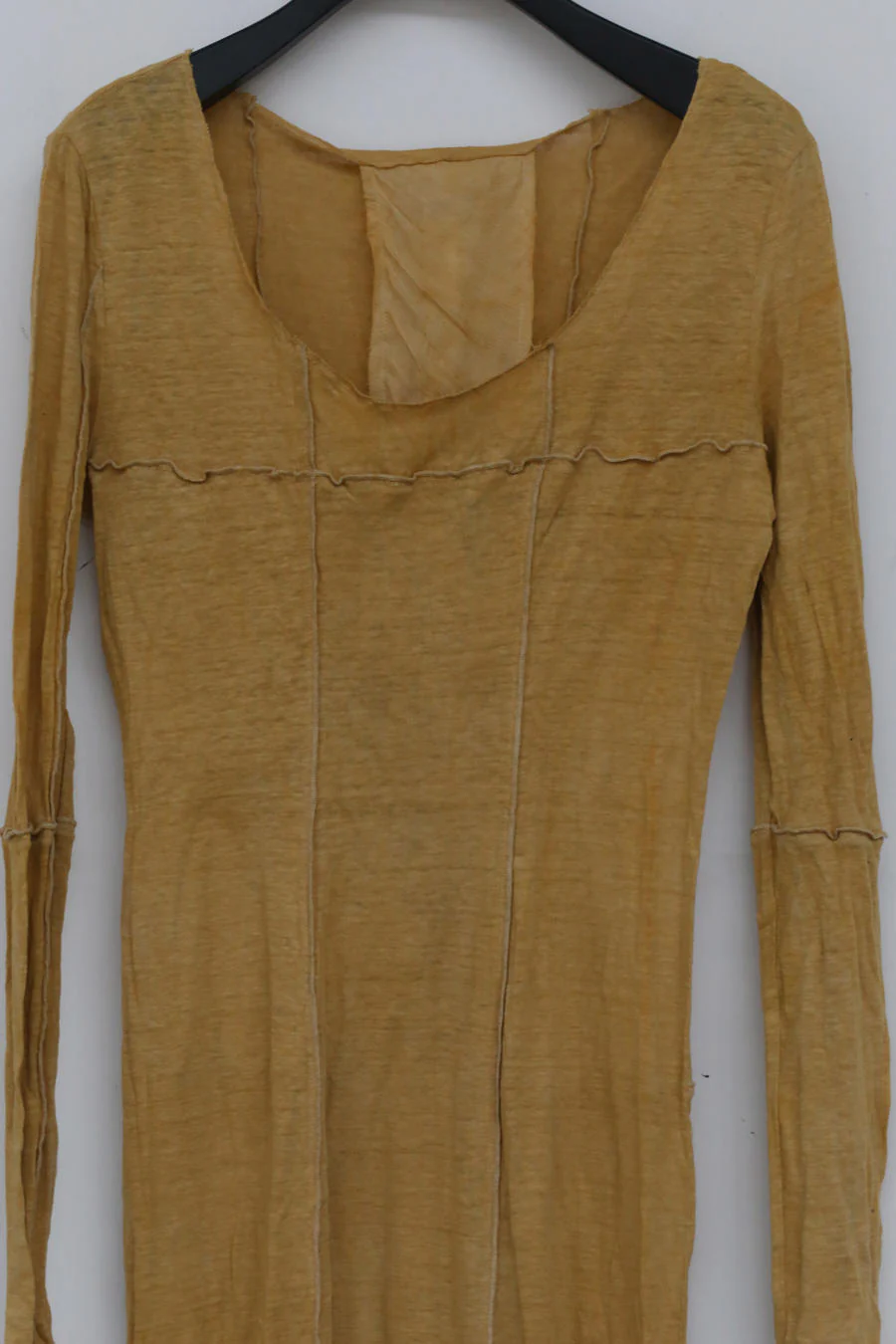 a research of elapsing rust-dyed cotton and linen dress Z-6833 - Image 9