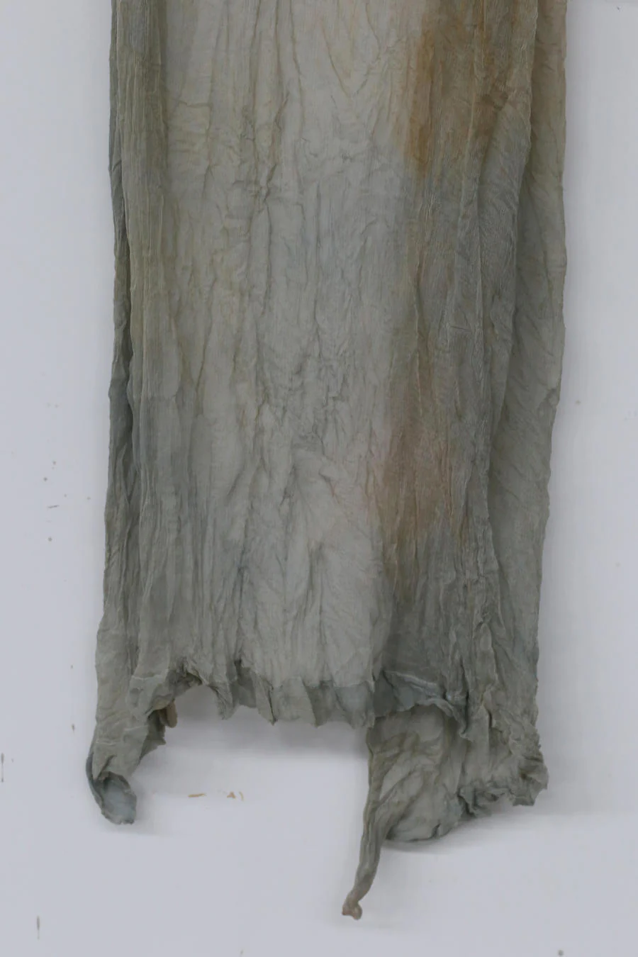 a research of elapsing silk cardigan Z-6987 flower dyed light blue - Image 7