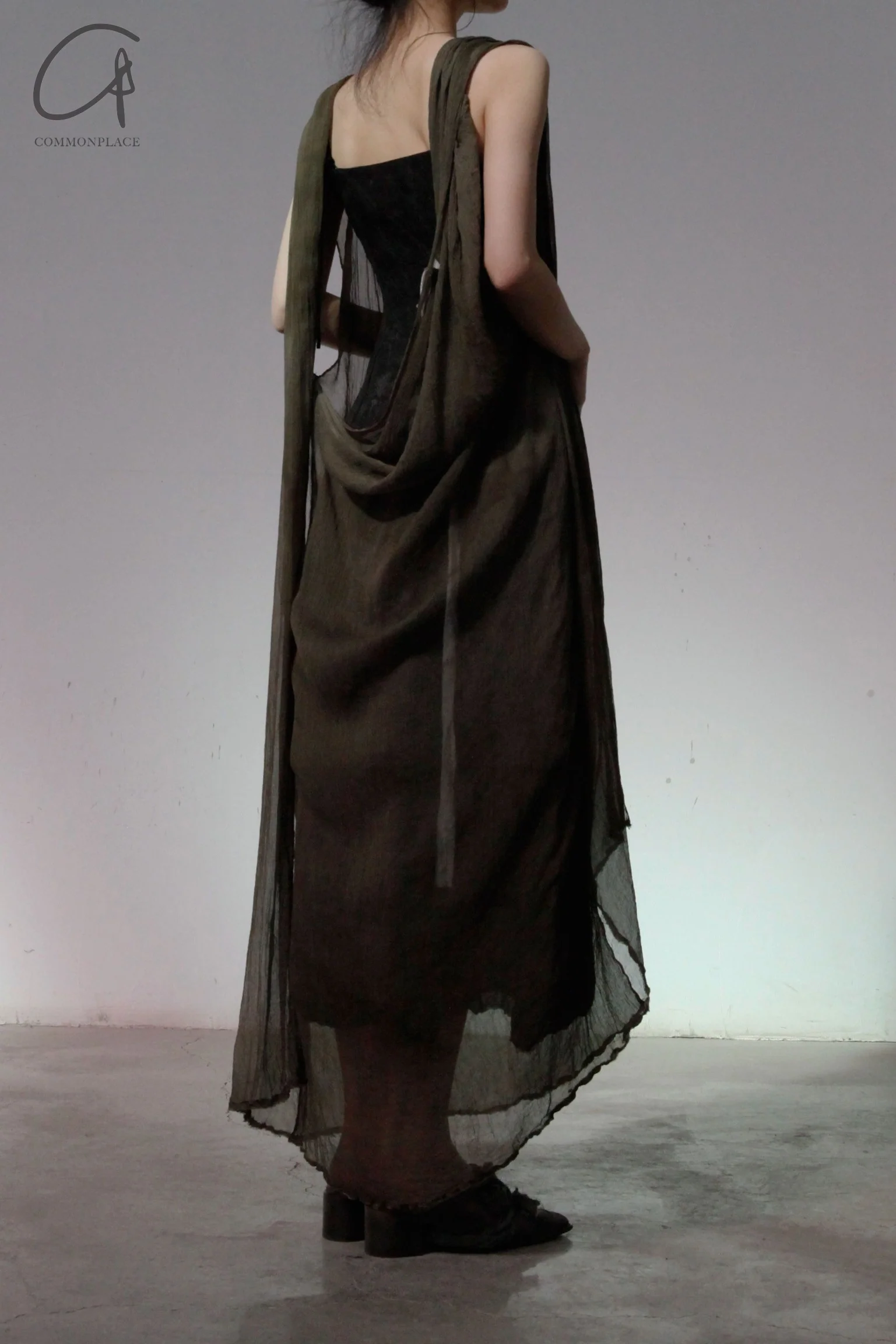 a research of elapsing sleeveless loose dress Z-6693 olive green - Image 3