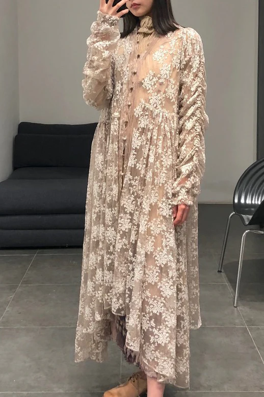 a research of elapsing Z-6330 lace blouse