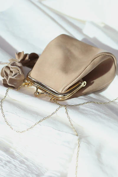 A Tentative Atelier A1920153a Flower Gold Bag - Image 3
