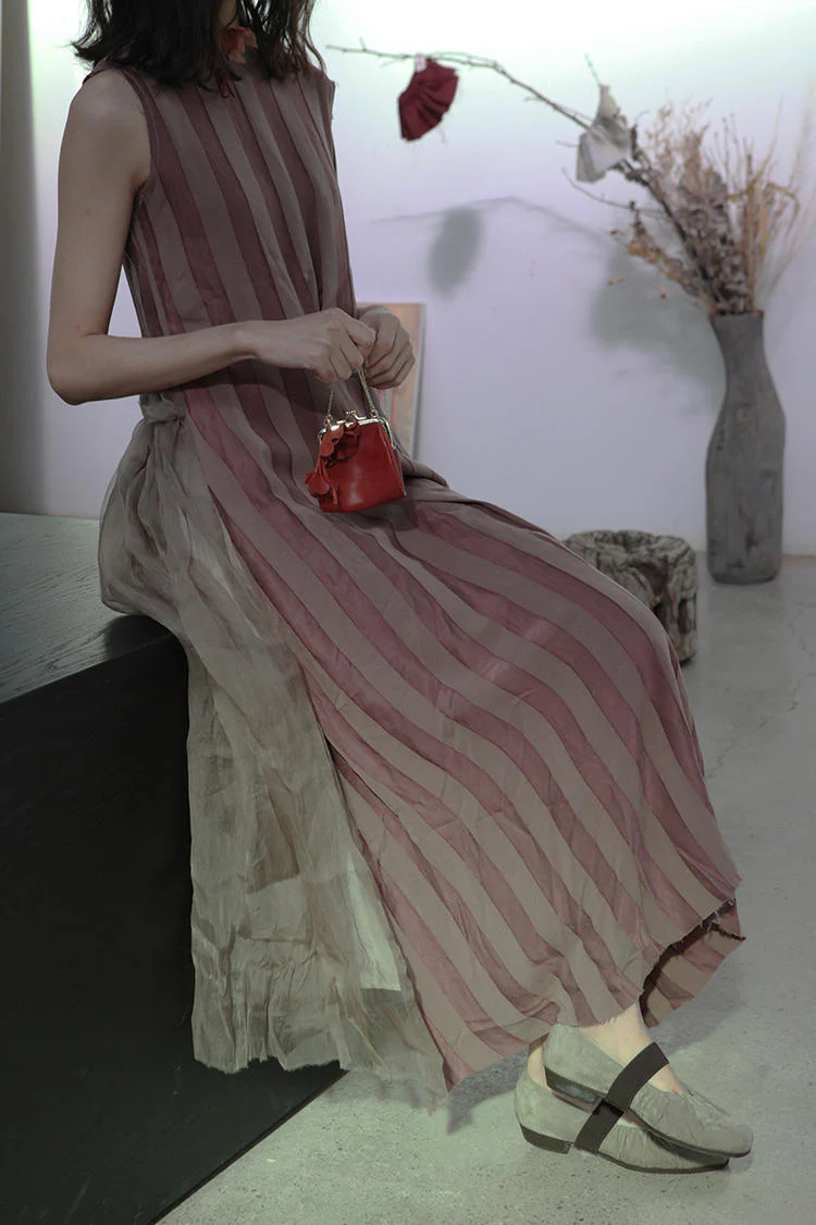 A Tentative Atelier A1920153b Flower Gold Bag - Image 6