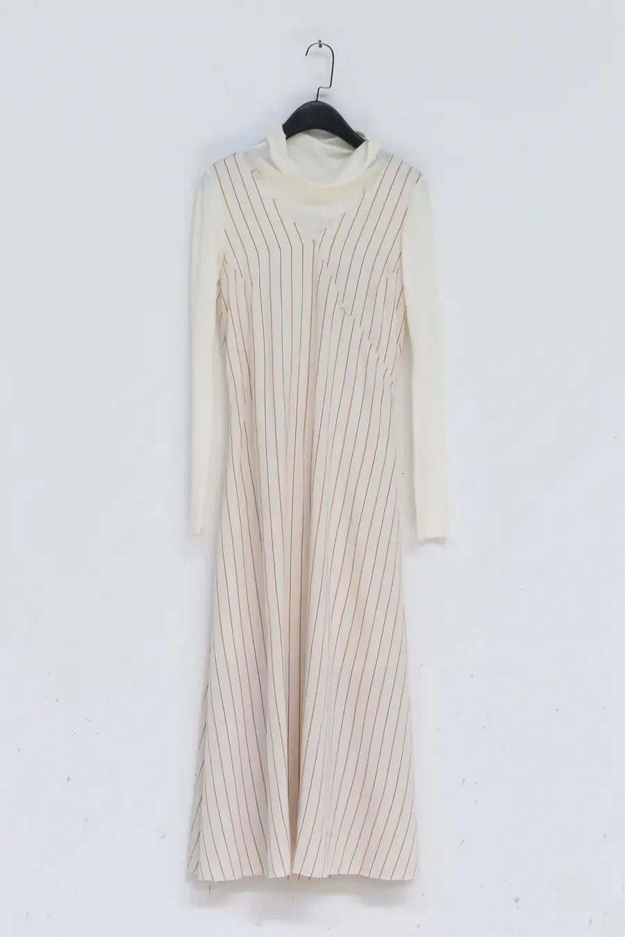 A tentative atelier A2021774 reverse twist knit stripe dress - Image 4
