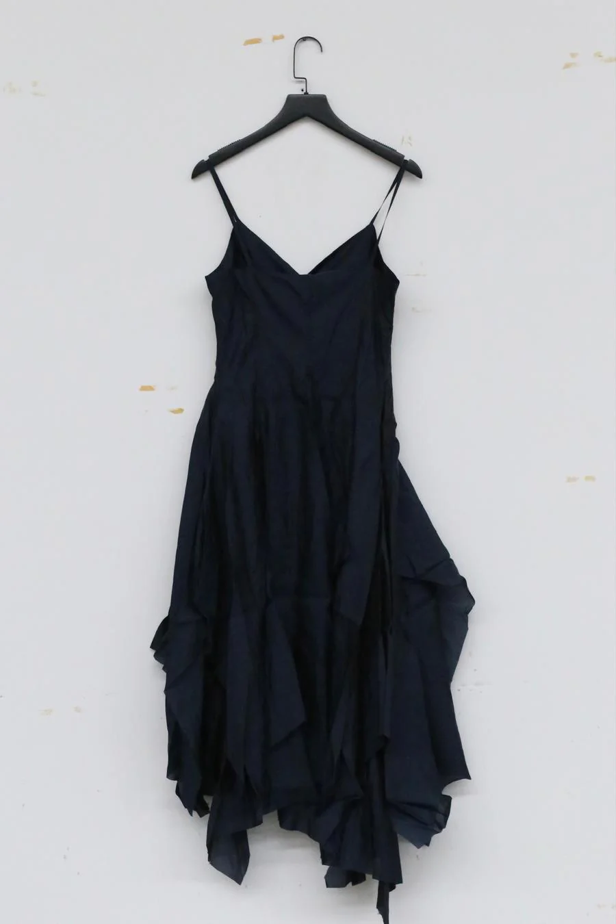 A Tentative Atelier deconstructing multiple dresses A2223763B - Image 5