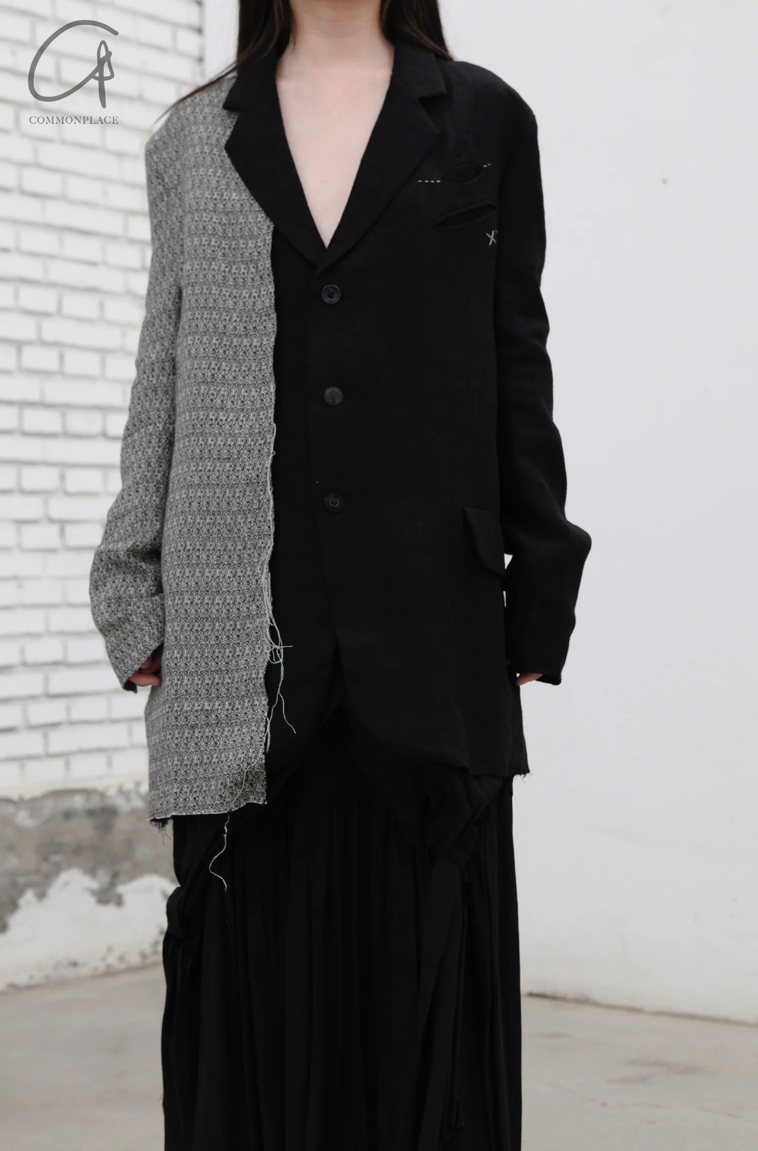 A Tentative Atelier Oversized Deconstructed Jacquard Jacket ATA-MA2323303-HEI - Image 4