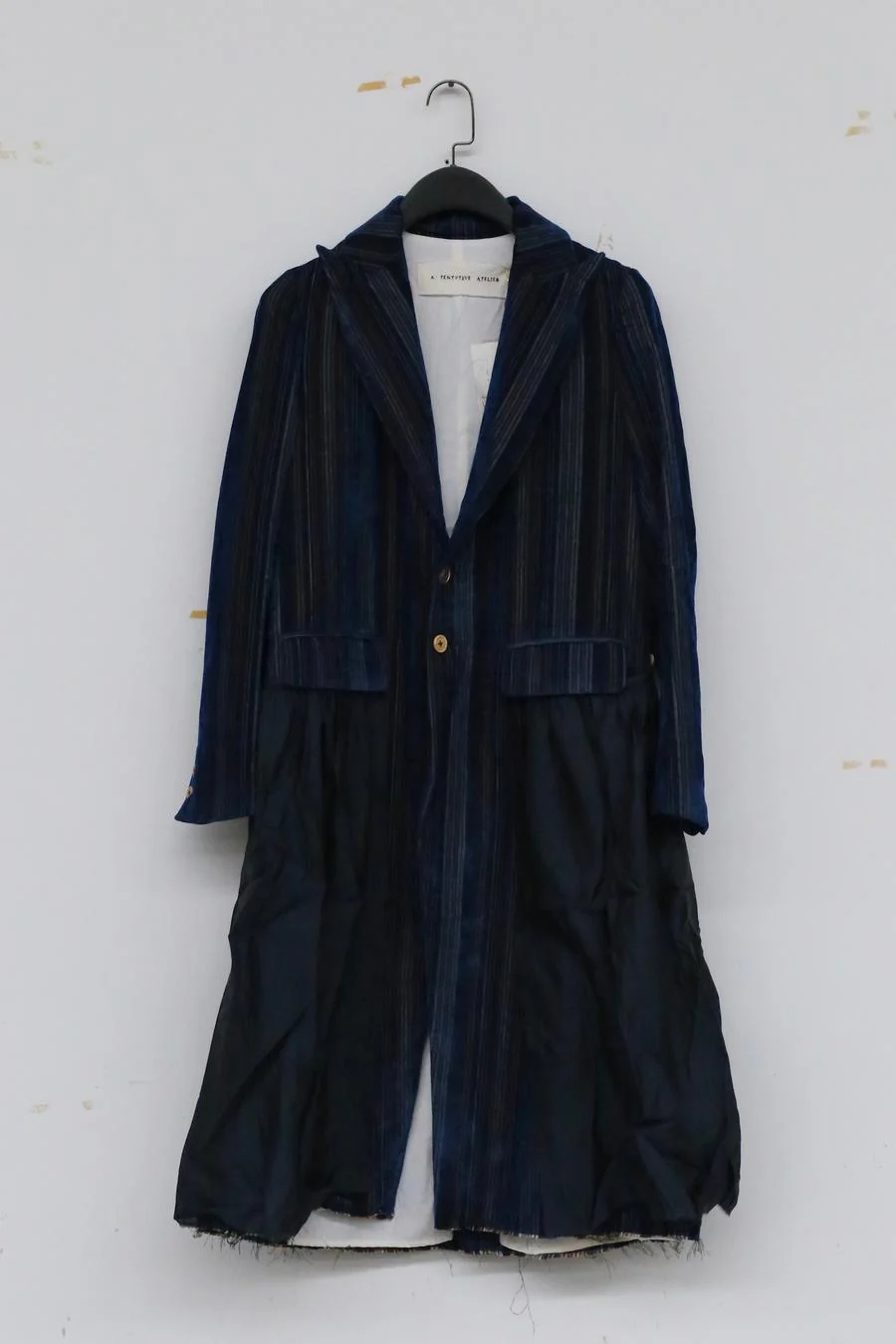 A Tentative Atelier velvet patch folded jacket A2223366B - Image 2