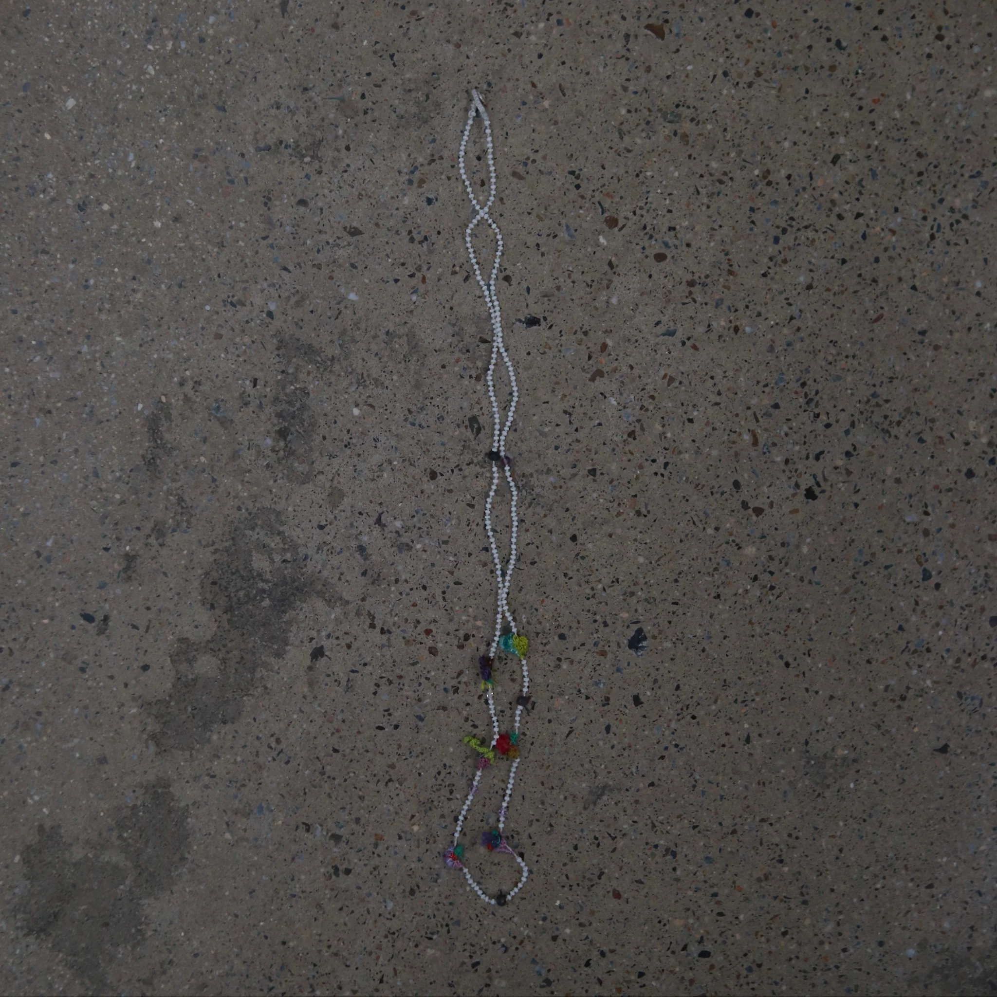Antomoon necklace ATM-Antomoon-4-08-beads and flowers (Antomoon-4-01) - Image 2