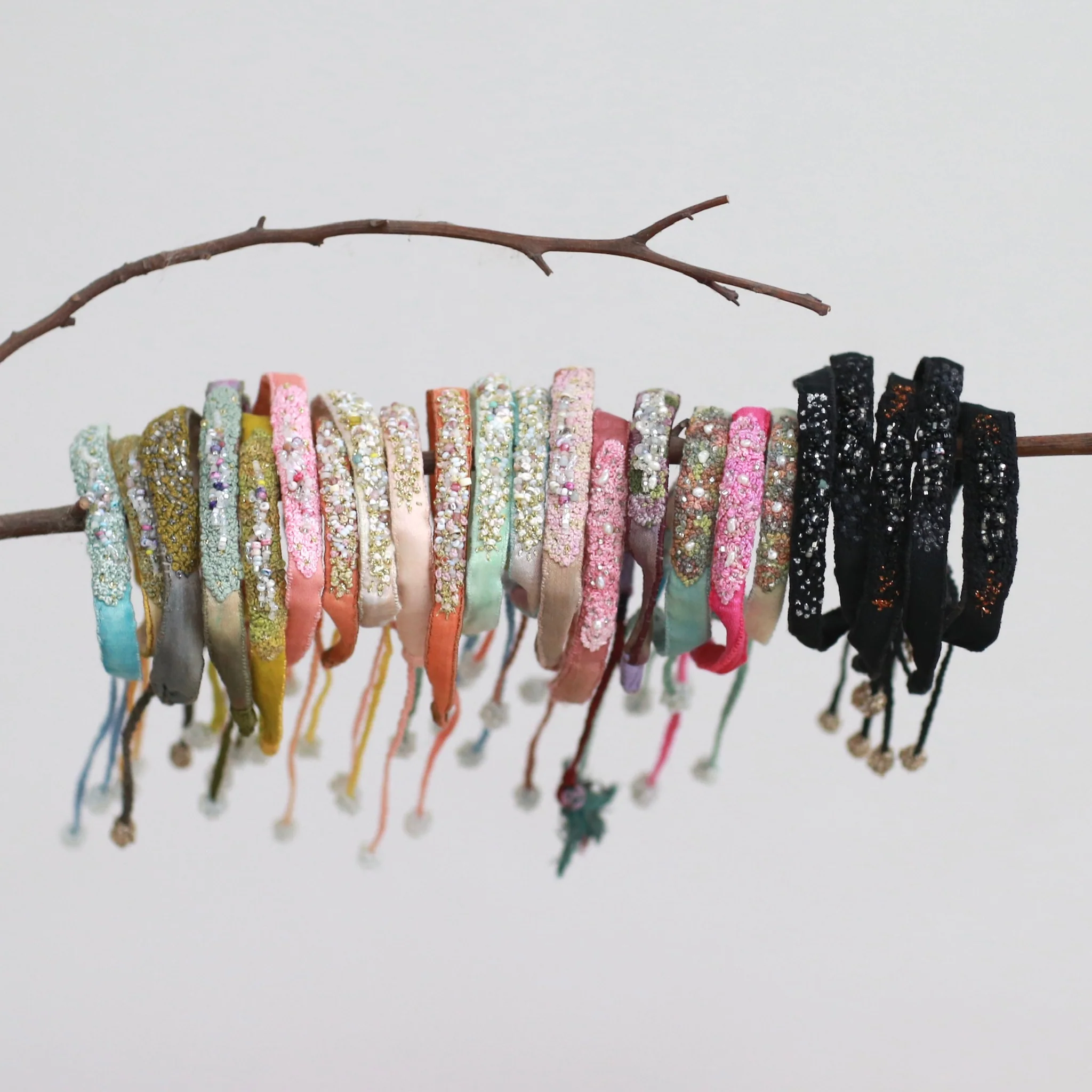 Antomoon silk and glass bead embroidered bracelet ATM-Antomoon-2-01-dark palette (Antomoon-2-1) - Image 4