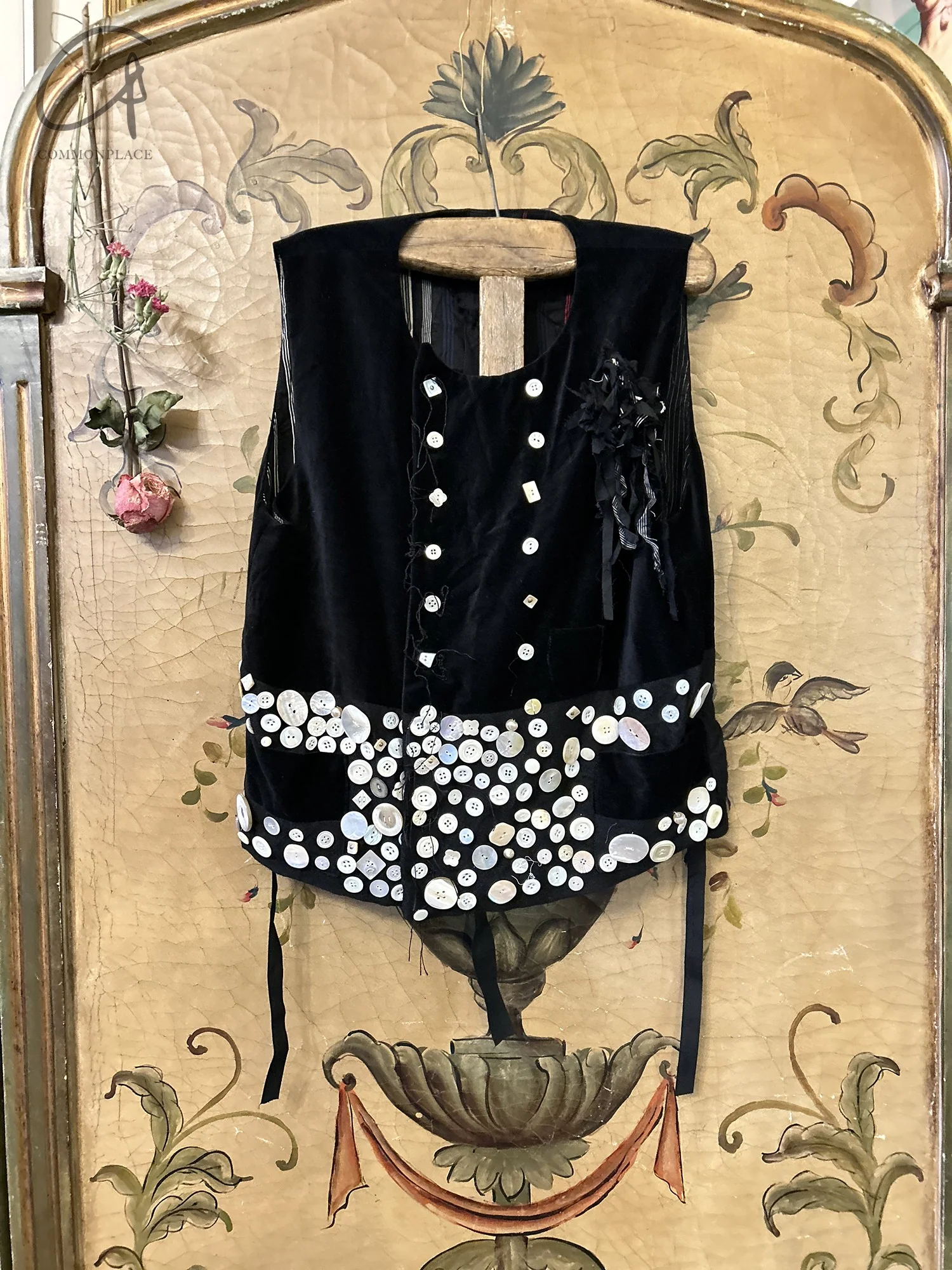 ARCHIVIO J.M.Ribot 24 Autumn/Winter Hand-embellished vest Italy AJM-GL08/VB/BUT-0 Black - Image 6