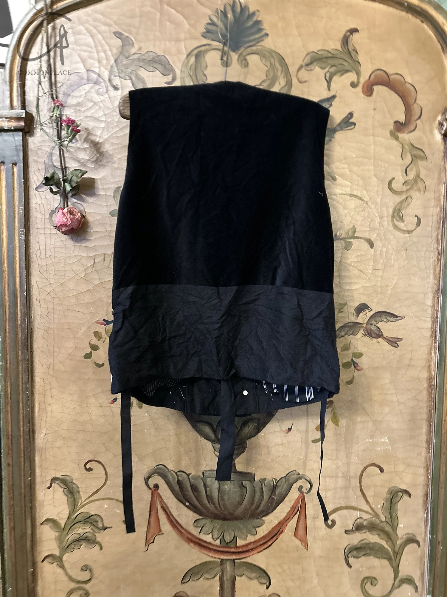ARCHIVIO J.M.Ribot 24 Autumn/Winter Hand-embellished vest Italy AJM-GL08/VB/BUT-0 Black - Image 7