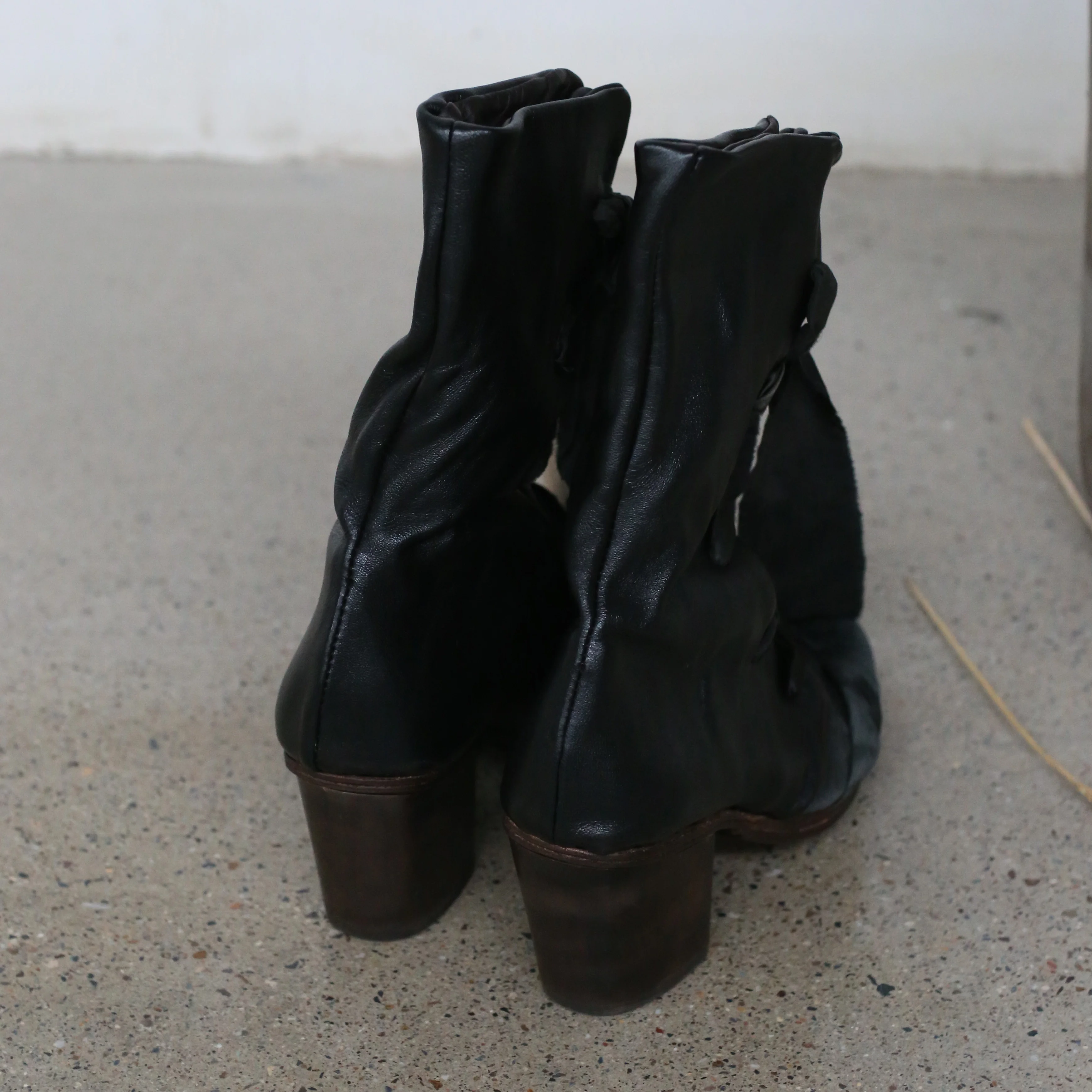 Atelier Inscrire black calfskin and silk shoes silk front boot - Image 7