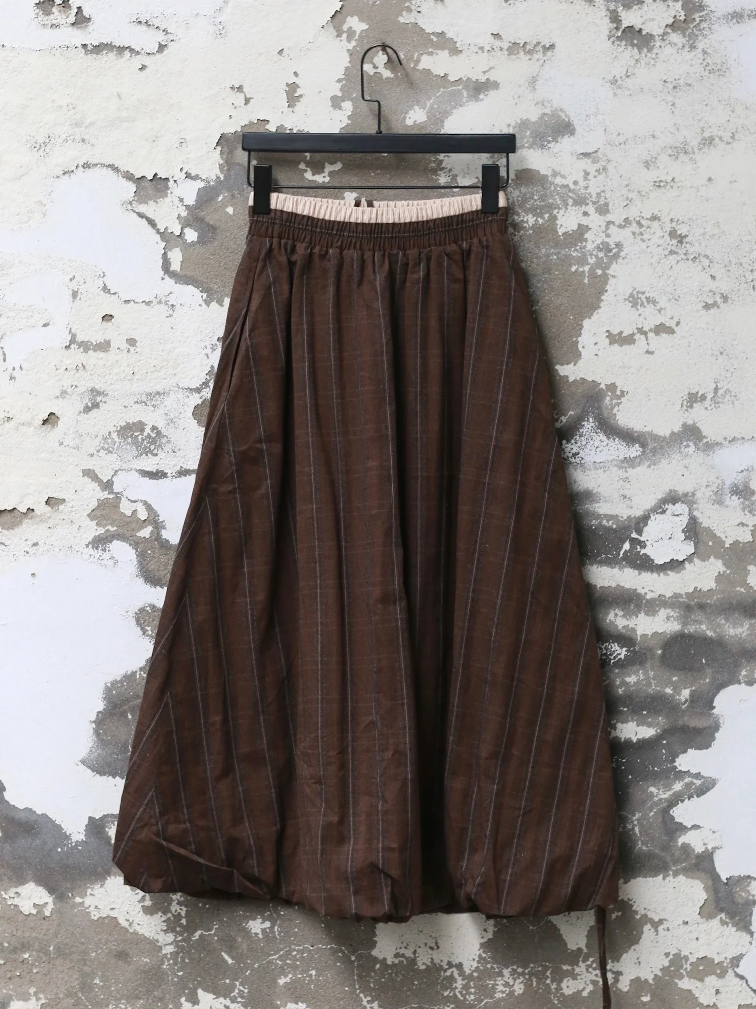 AVIVA JIFEI XUE 25 Autumn and Winter Simple Shirt/Layered Balloon Skirt AJX-FW25-LBS-USCT-Umber Stripe Skirt (FW25-ES) - Image 4