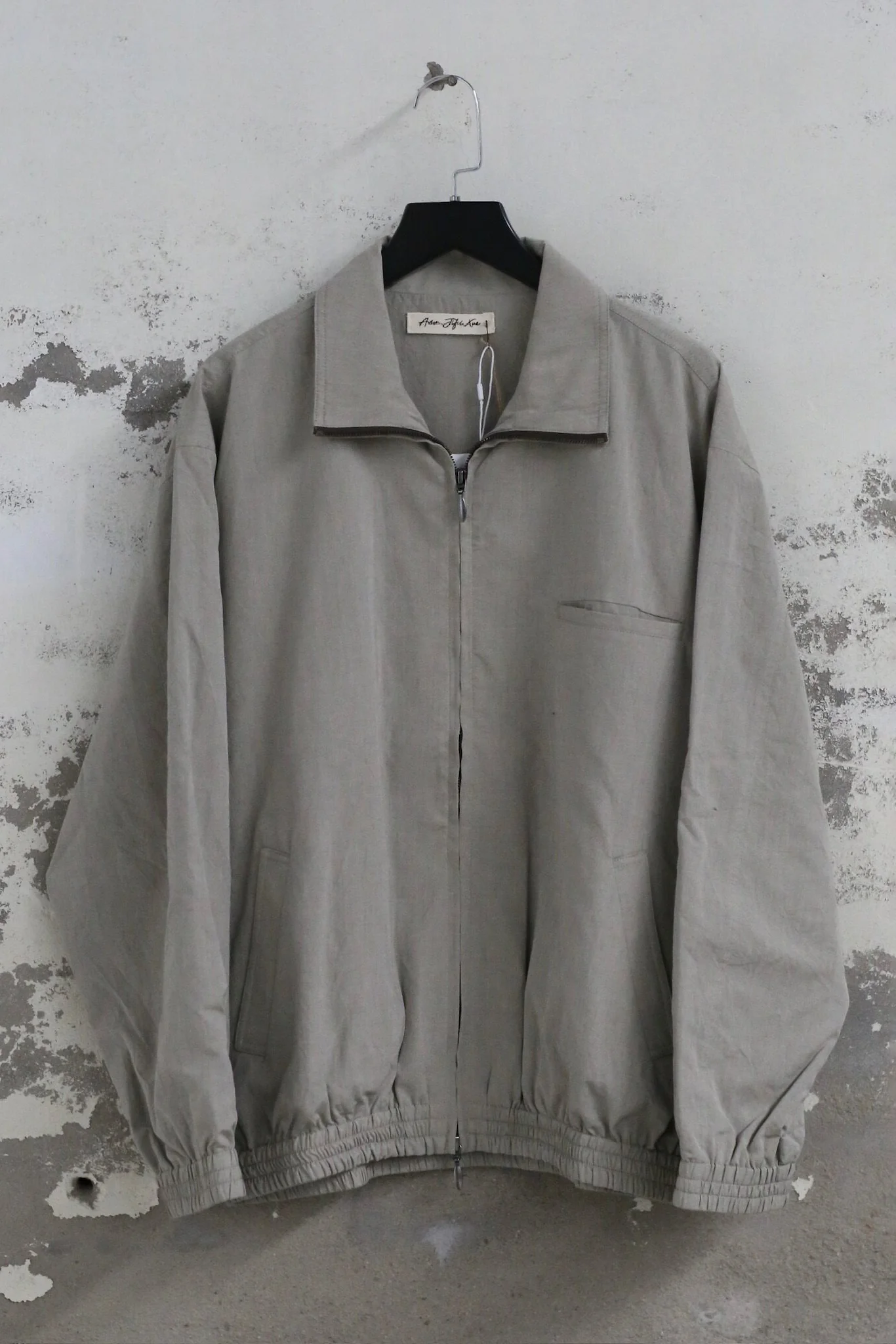 Aviva Jifei Xue 26SS Stand Collar Zipper Sports Jacket AJX-SS26-TB-WGWCS-Warm Gray