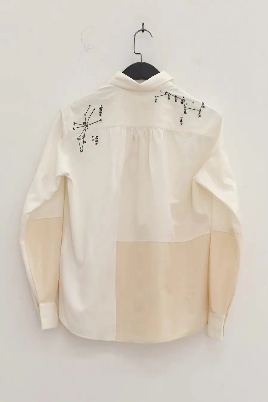 AVIVA JIFEI XUE Ancient Constellation Embroidered Patchwork White Shirt S22-ELSS - Image 19