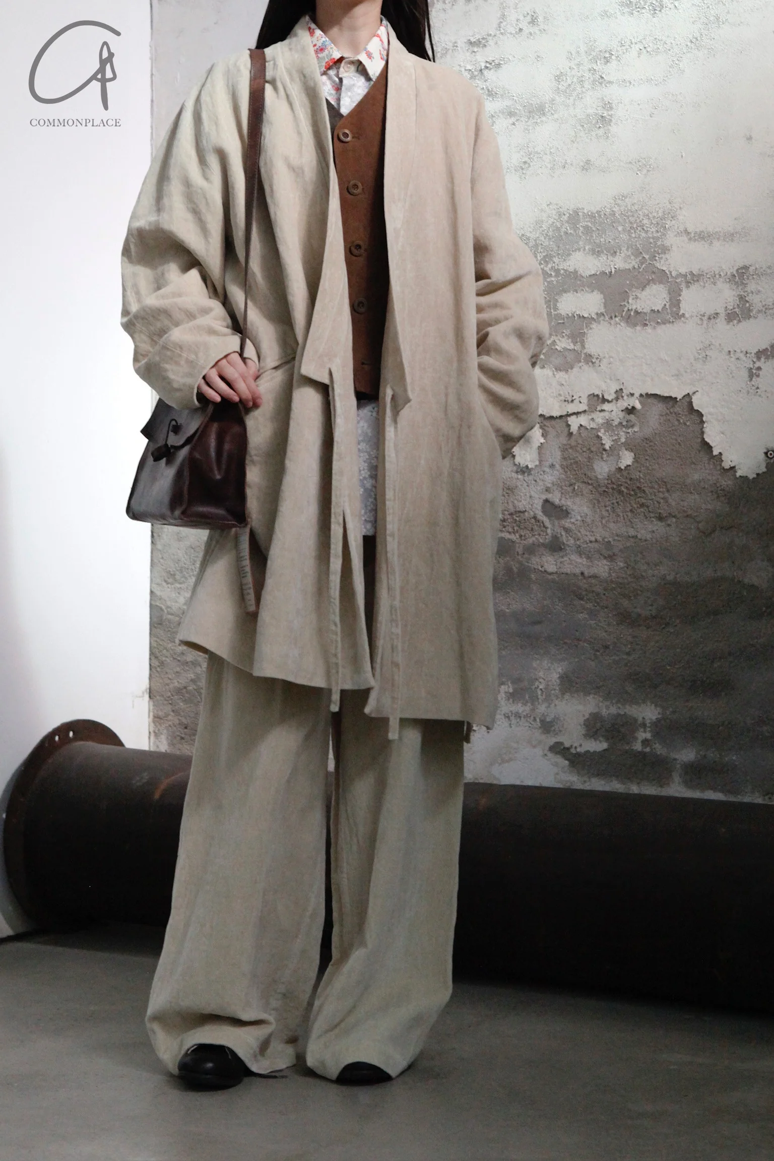 AVIVA JIFEI XUE Beige velvet mid-length kimono jacket FW23-KJM-BE - Image 5