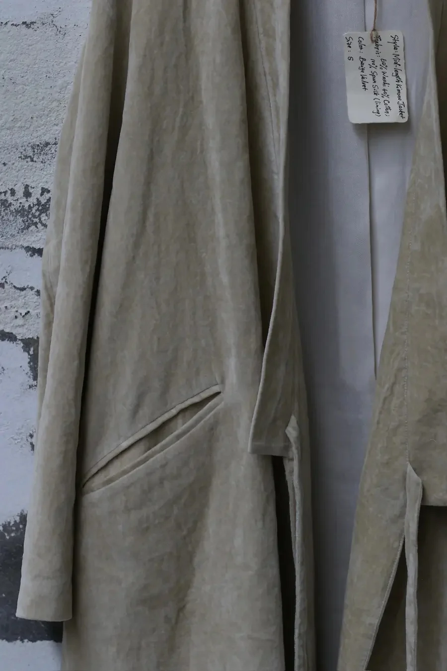 AVIVA JIFEI XUE Beige velvet mid-length kimono jacket FW23-KJM-BE - Image 8