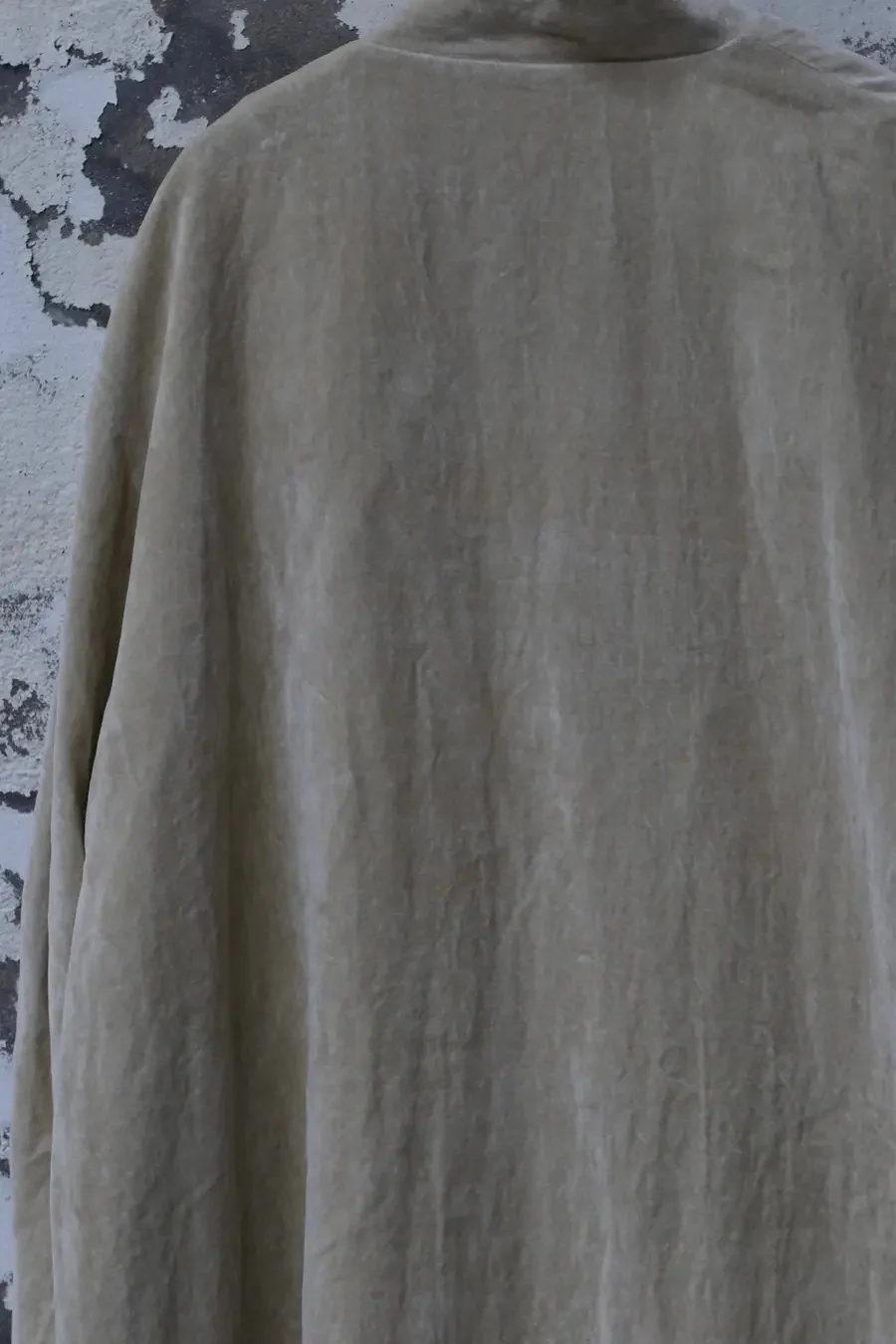 AVIVA JIFEI XUE Beige velvet mid-length kimono jacket FW23-KJM-BE - Image 9