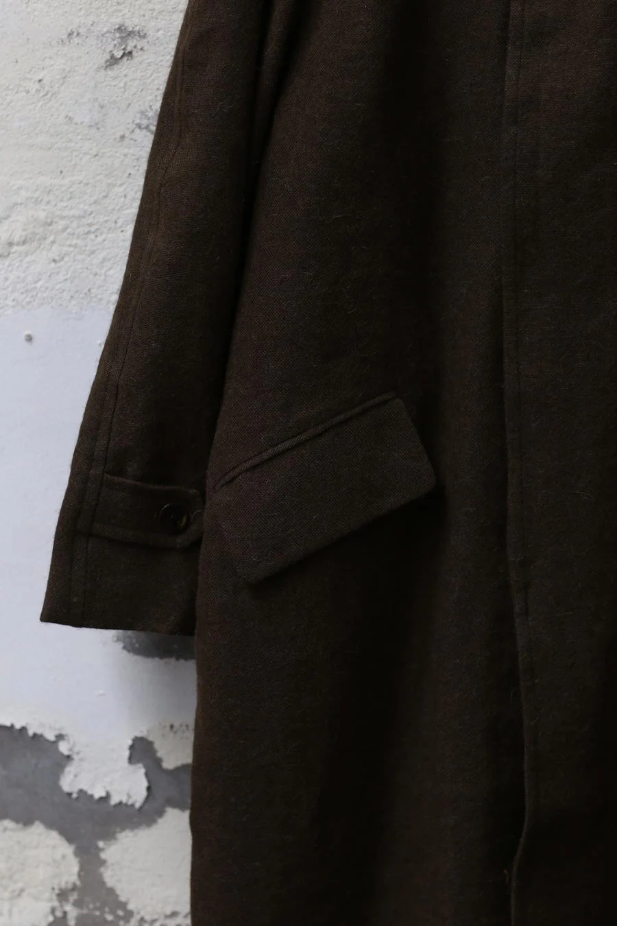 AVIVA JIFEI XUE Oversized long coat with detachable vest AJX-FW22-OLC-BR-SHENZONG Dark Brown FW22-OLC-BR - Image 13