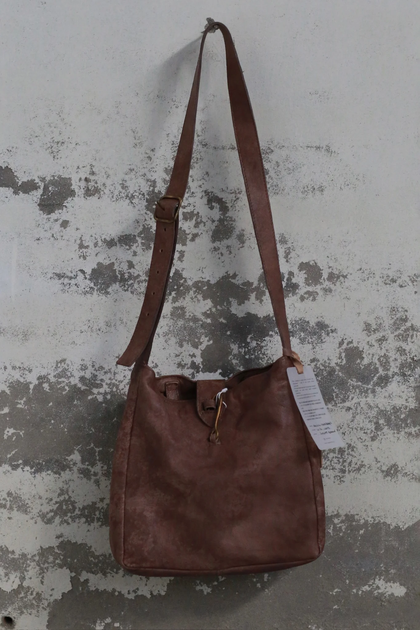 AVIVA JIFEI XUE X Tagliovivo Collaboration 2025 Fall/Winter Crossbody Bag, Craftsman AJX-CROSSBODY S-LIGHT BROWN