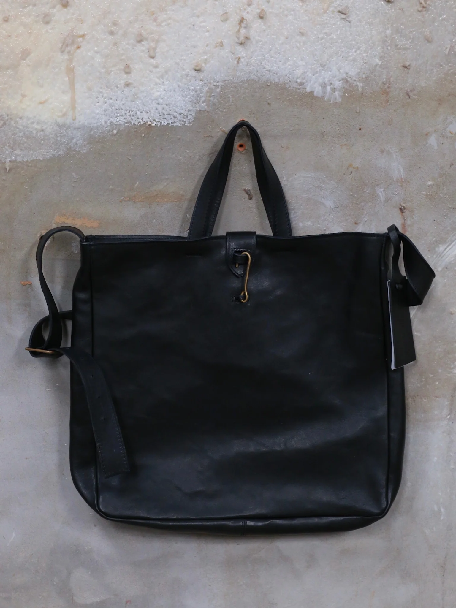 AVIVA JIFEI XUE X Tagliovivo Horse Leather Handbag/Shoulder Bag Craftsman AJX-TOTE BAG-HEI Black - Image 2