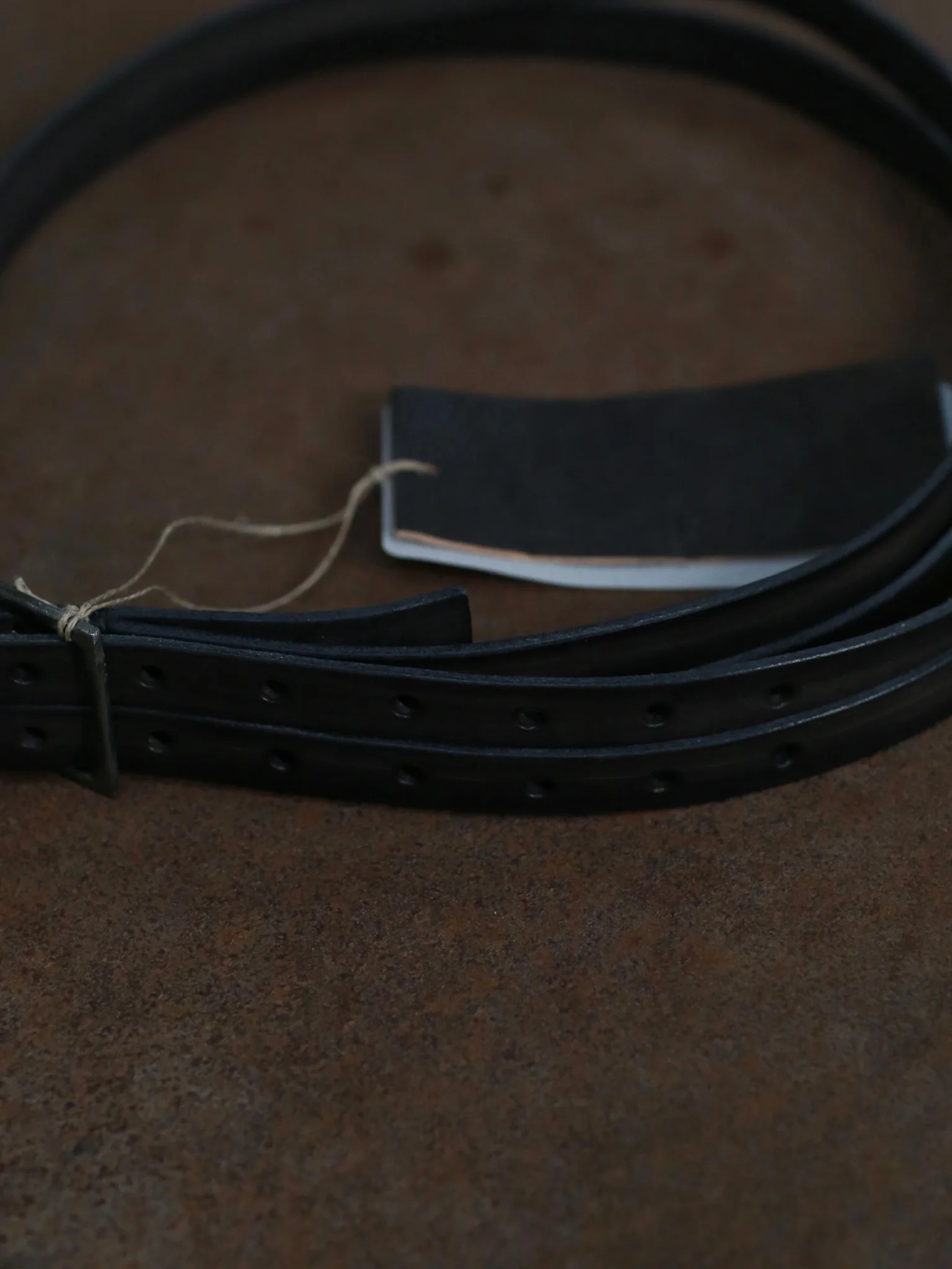 AVIVA JIFEI XUE X Tagliovivo leather belt AJX-BELT Calf Leather/Iron-Abyss - Image 3