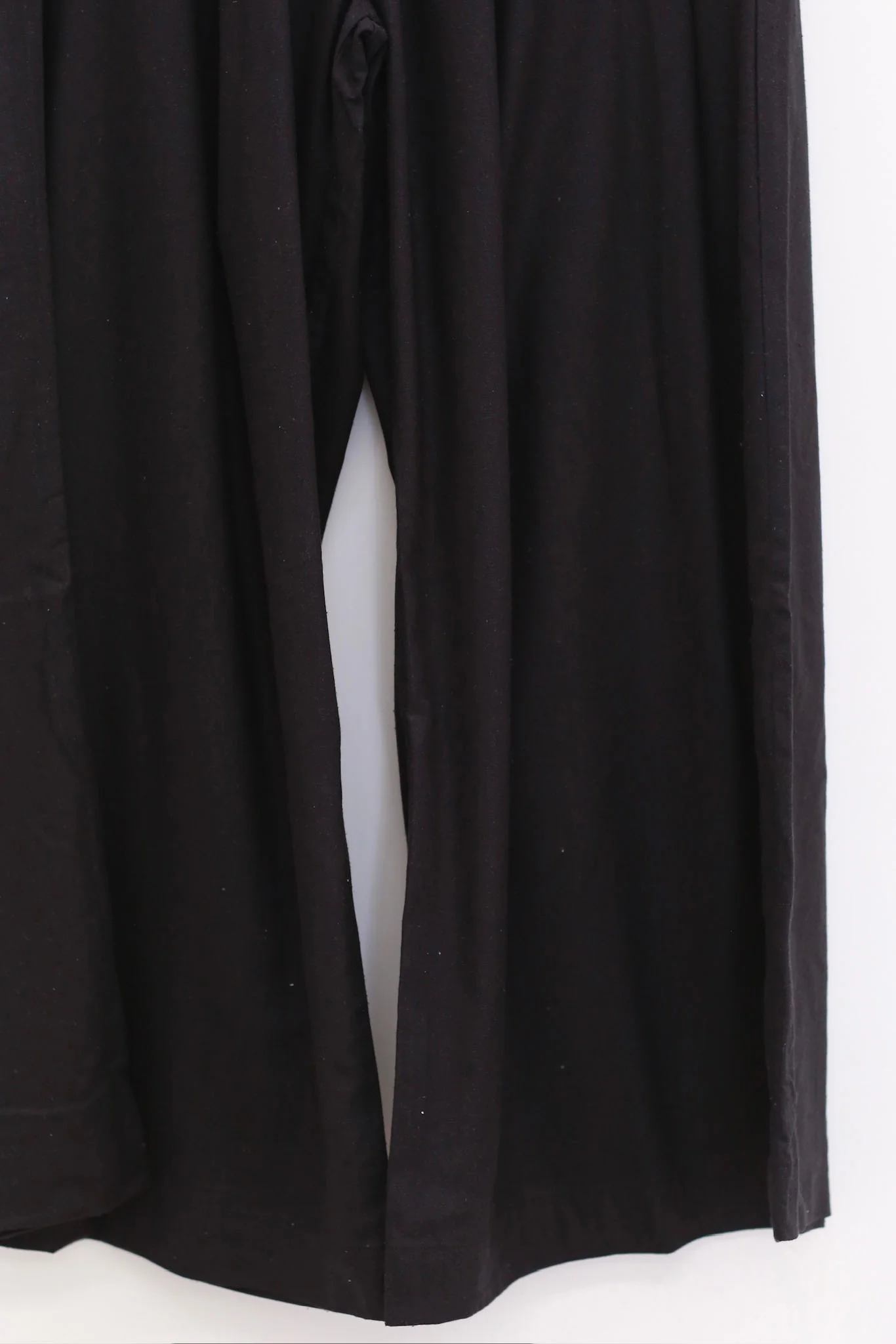 BASERANGE 25 Autumn/Winter AVI Wide Leg Casual Pants BAS-PAAV-WS-AU25-Black - Image 2