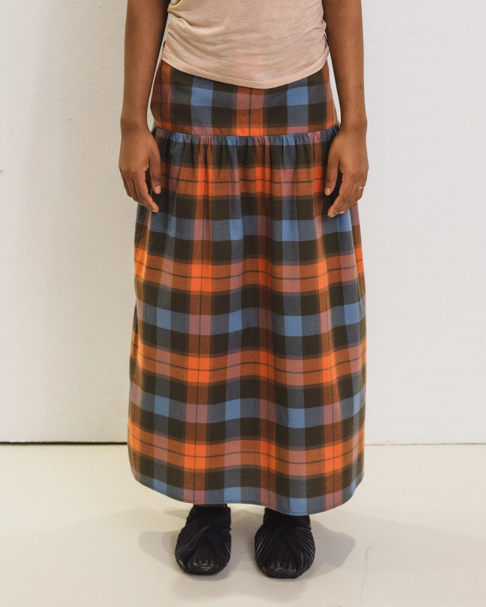 BASERANGE 25 Autumn/Winter Loose Skirt Comfortable French BAS-SSGA-OC-AU25-FRAME PLAID - Image 6