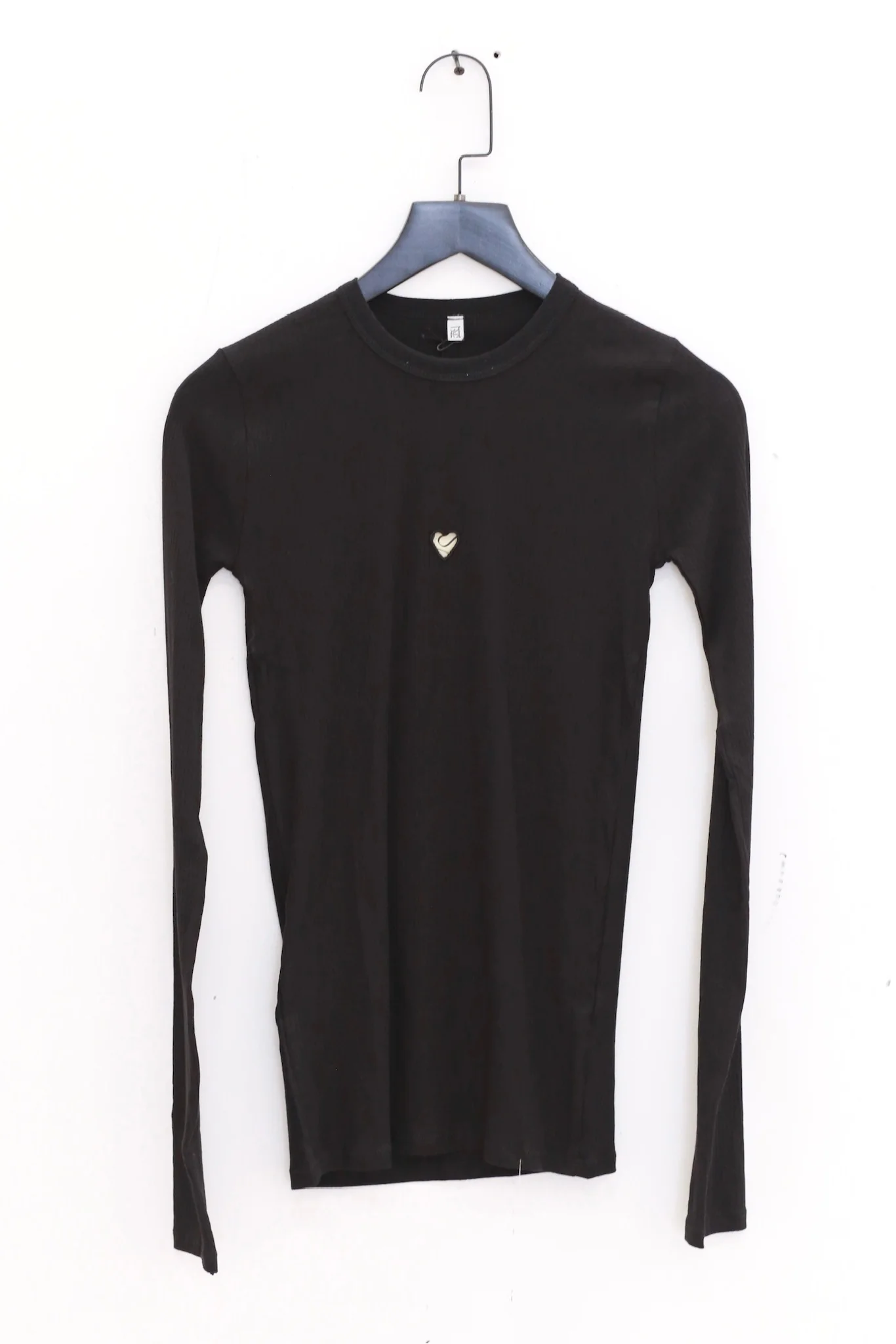BASERANGE 25 Early Spring French organic cotton hollow heart-shaped long-sleeved T-shirt BAS-TOHLS-RB-000-Black