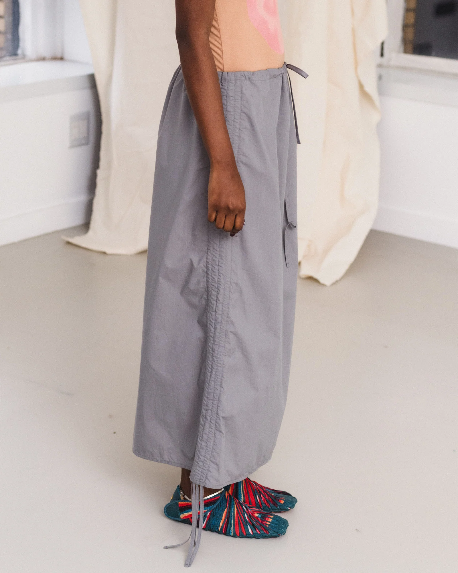 BASERANGE 25 Fall/Winter Pictorial Strap Top Vest (BAS-SSPIS-PO-AU25-ZITI GREY) and Skirt (TSPIS-PO-AU25 SSPIS) - Image 4