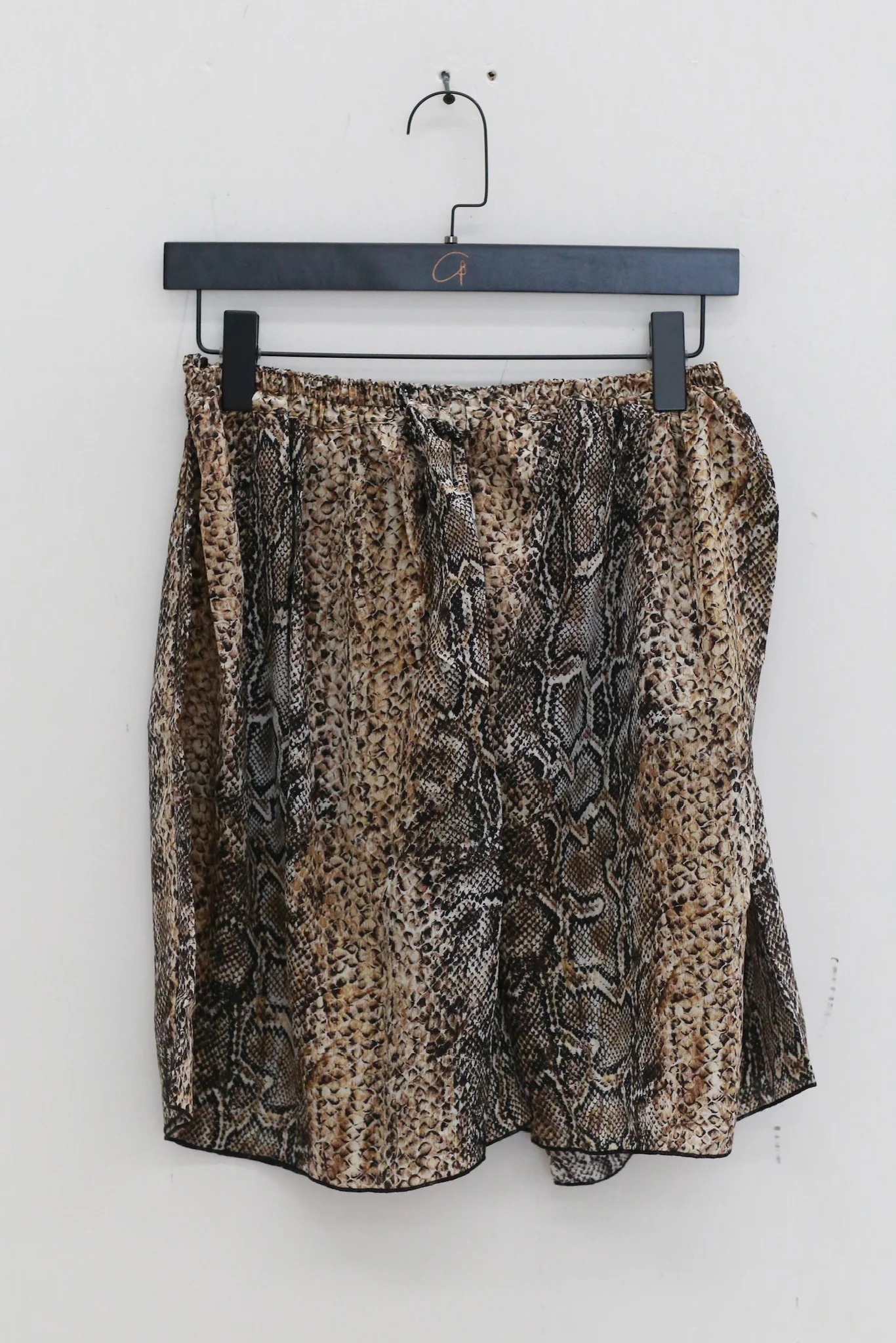BASERANGE 25 Fall/Winter REMA Shorts, Portugal BAS-SSRE-SC-WI25-SNAKE
