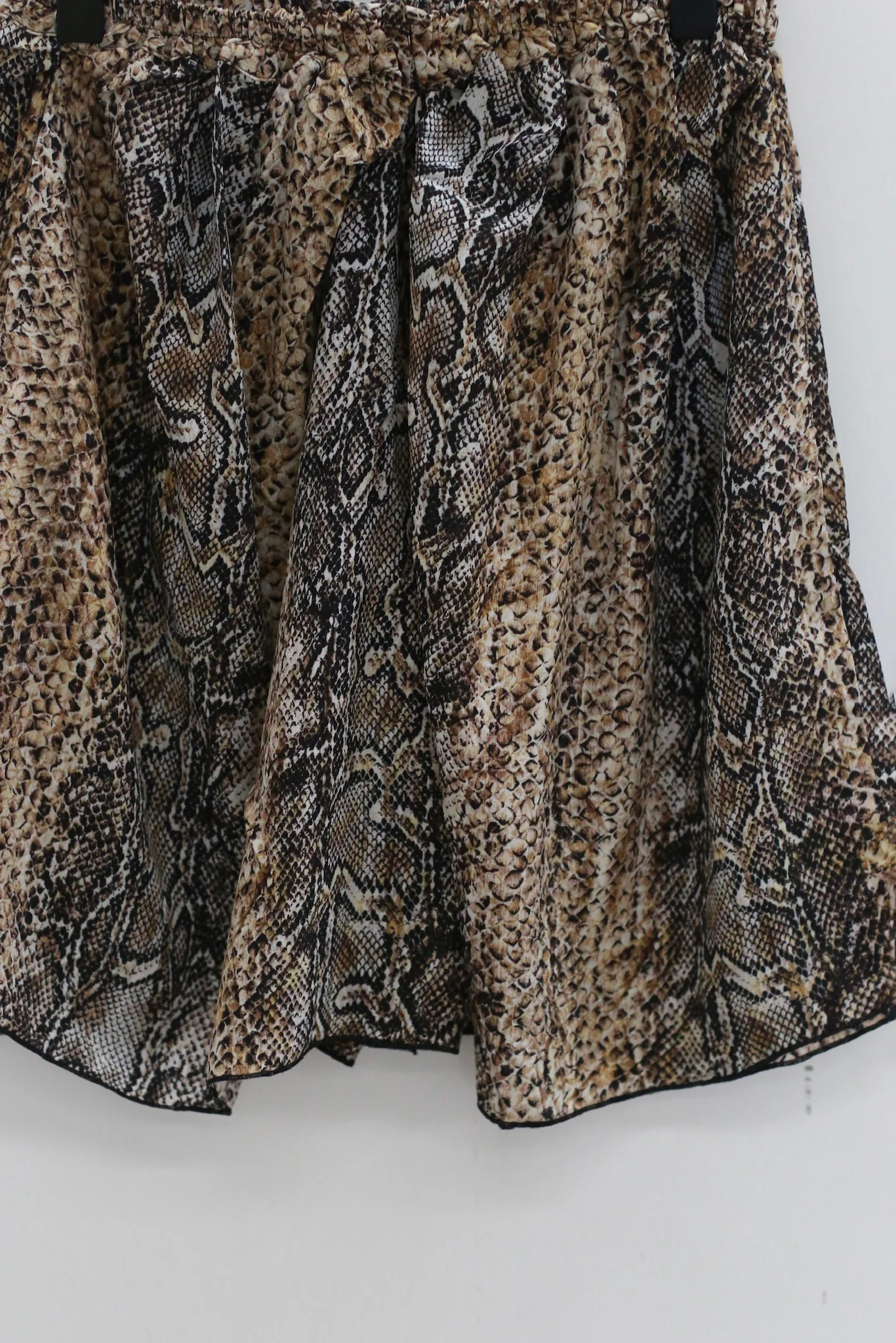 BASERANGE 25 Fall/Winter REMA Shorts, Portugal BAS-SSRE-SC-WI25-SNAKE - Image 2