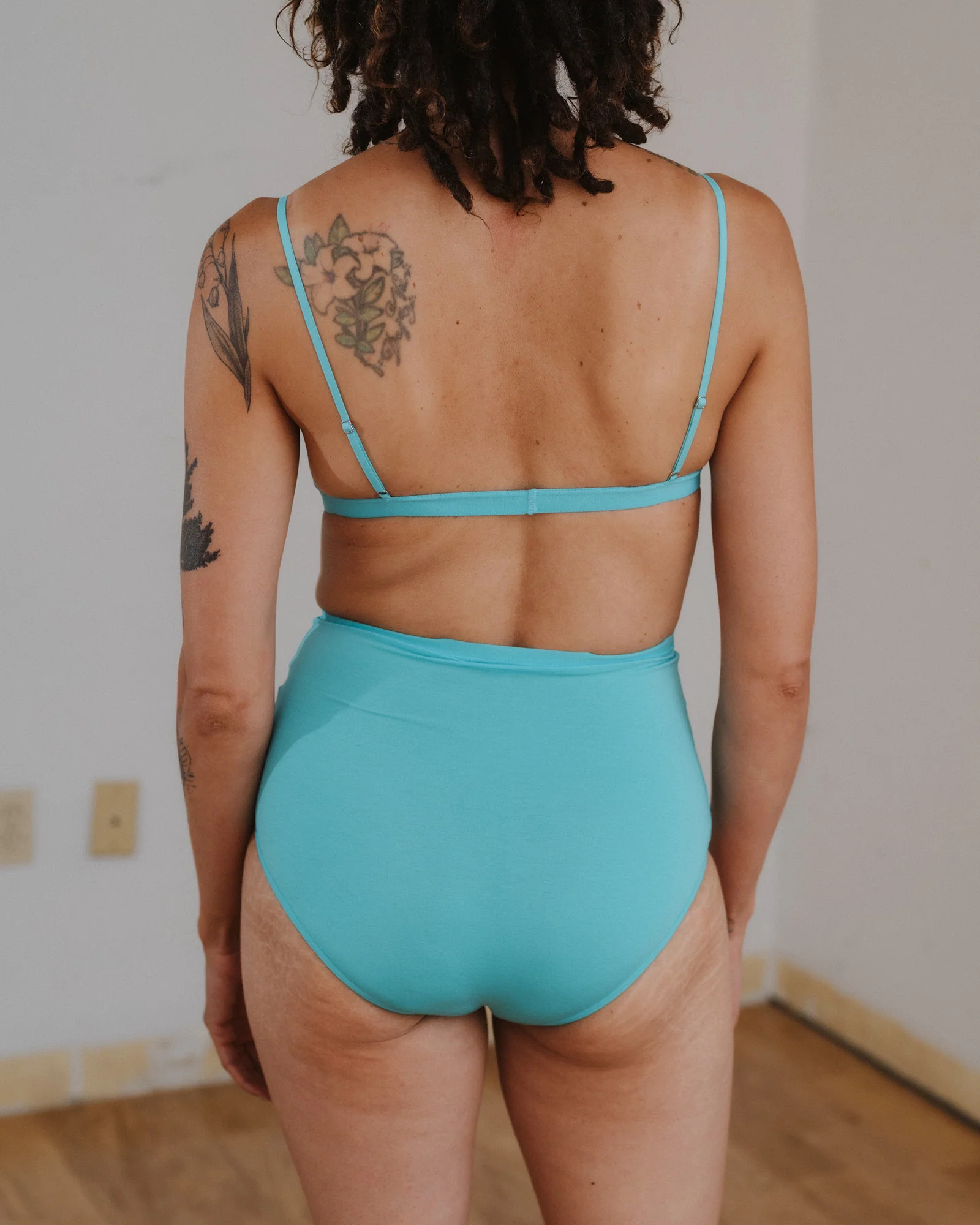 BASERANGE Bamboo fiber high waist flared briefs France BAS-UNHW-BL-SP25-CHARLES TURQUOISE - Image 7