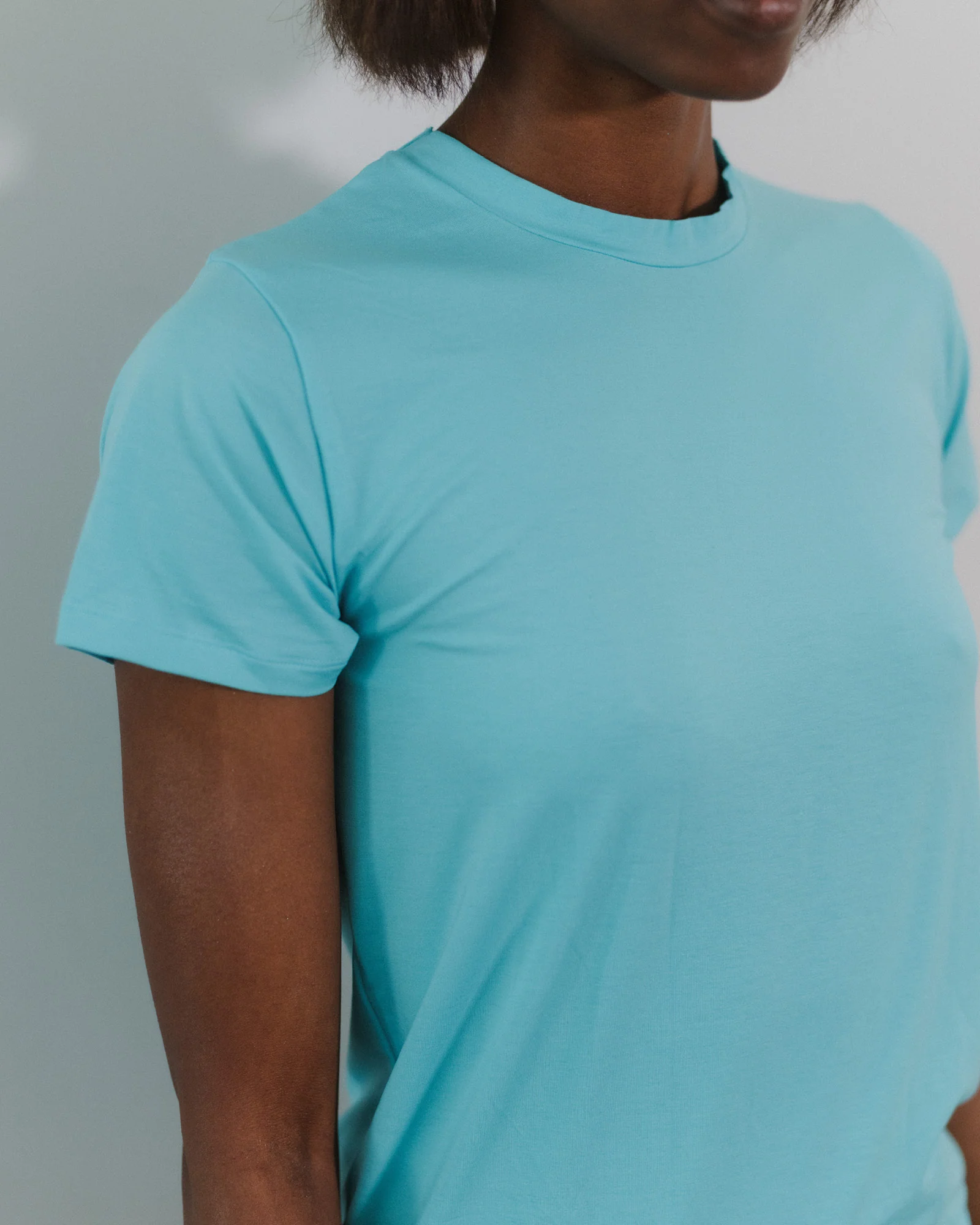 BASERANGE Classic Bamboo Fiber and Cotton Slim Fit T-shirt Series Collection Round Neck Bottoming Shirt France BAS-TOCT-BL-SP25-CHARLES TURQUOISE - Image 4