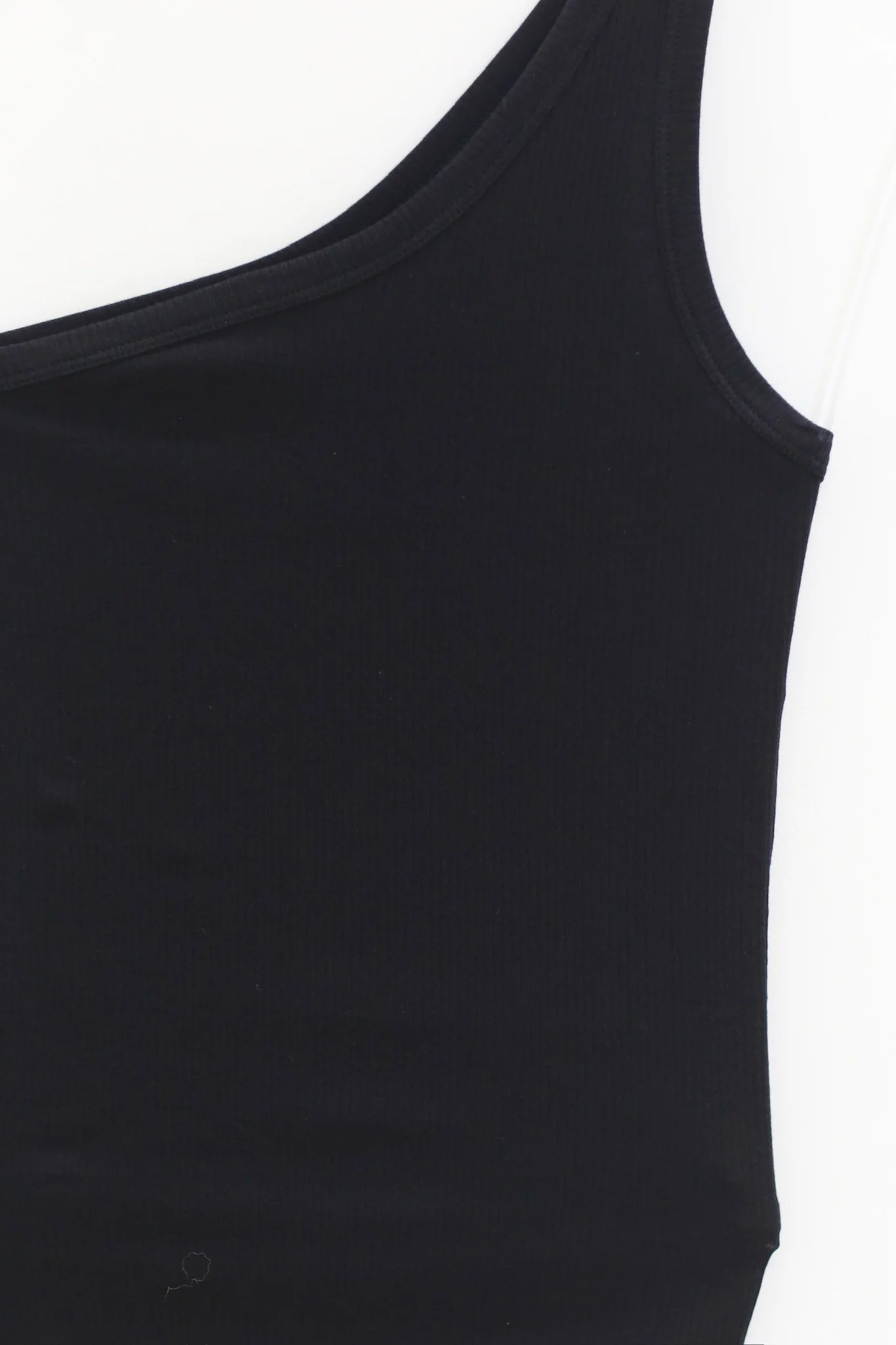 BASERANGE Fall/Winter 2025 SPECK TOP asymmetrical tank top BAS-TTSP-CR-AU25-MURANO NAVY - Image 2