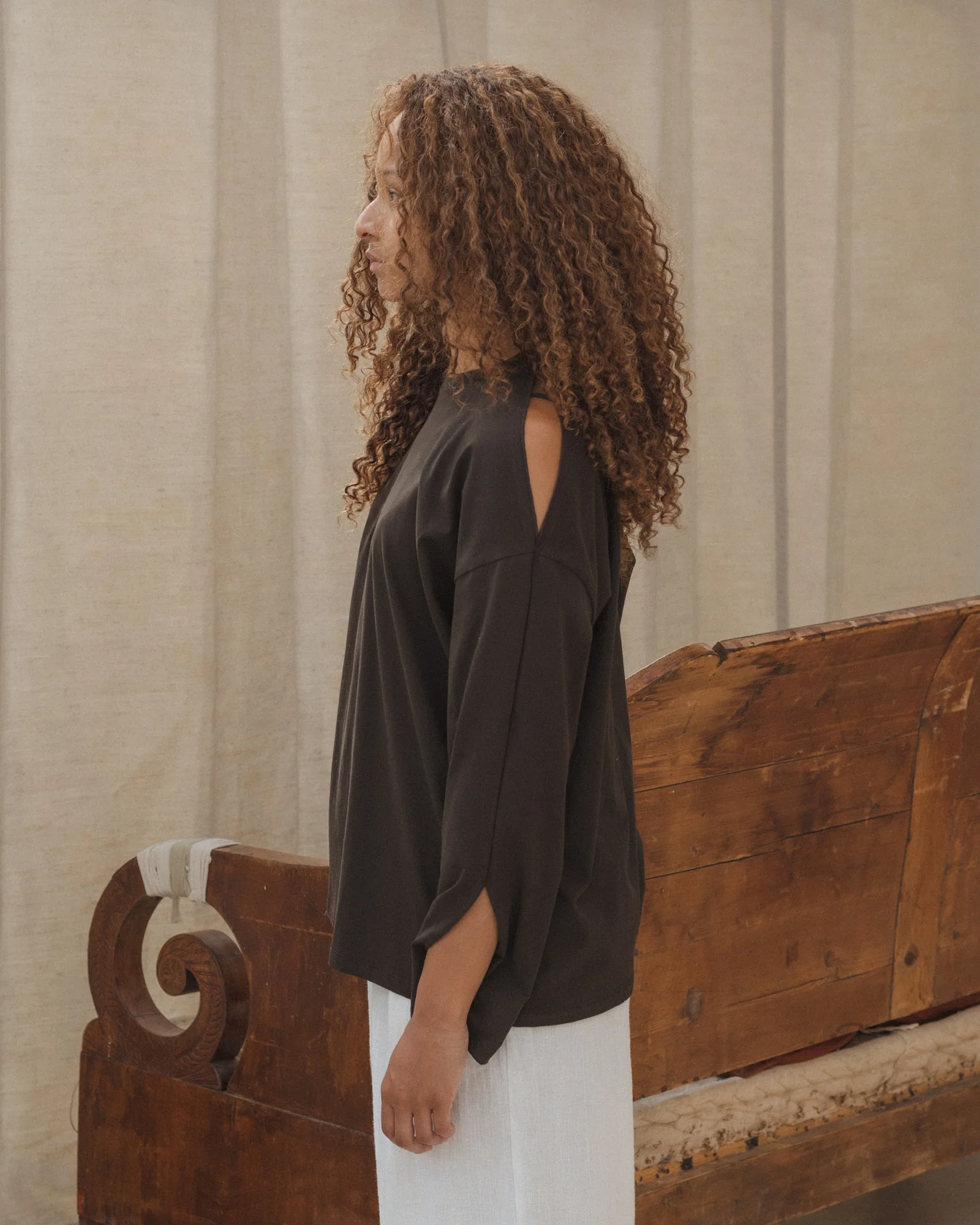 BASERANGE France Organic Cotton Loose Long Sleeve Off Shoulder T-shirt France BAS-TOPIL-RC-SU25-FOVEA - Image 10