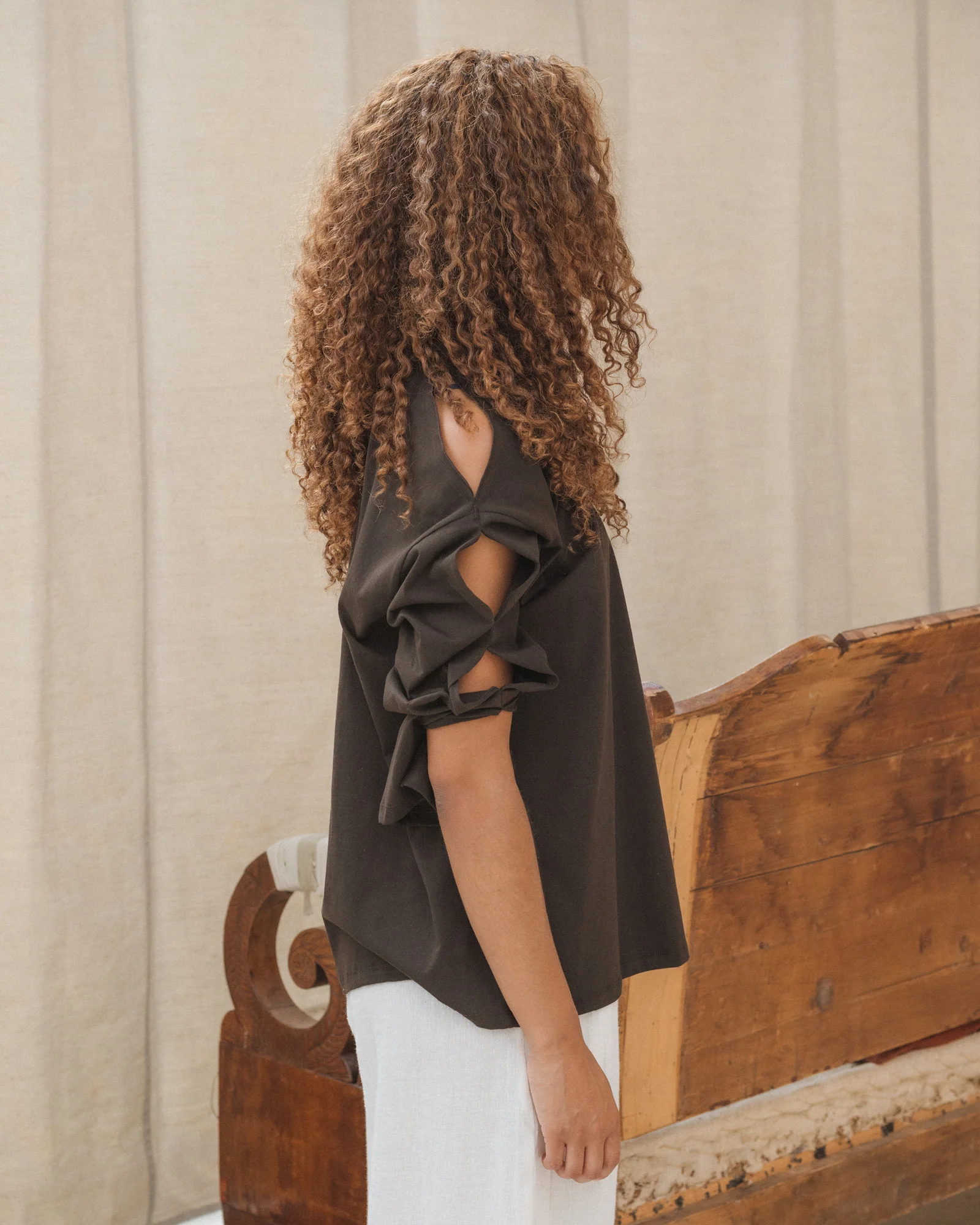 BASERANGE France Organic Cotton Loose Long Sleeve Off Shoulder T-shirt France BAS-TOPIL-RC-SU25-FOVEA - Image 11