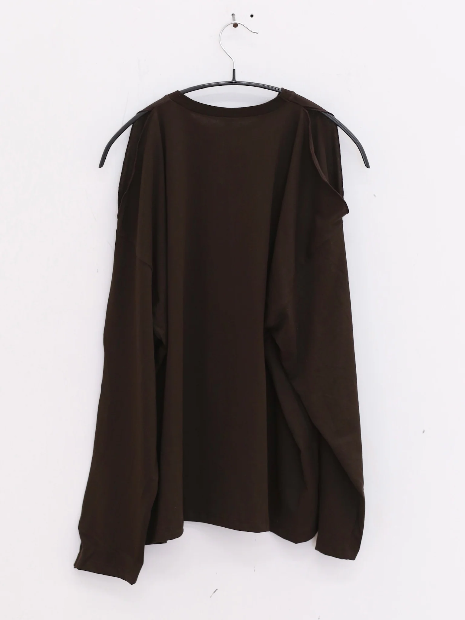 BASERANGE France Organic Cotton Loose Long Sleeve Off Shoulder T-shirt France BAS-TOPIL-RC-SU25-FOVEA - Image 7