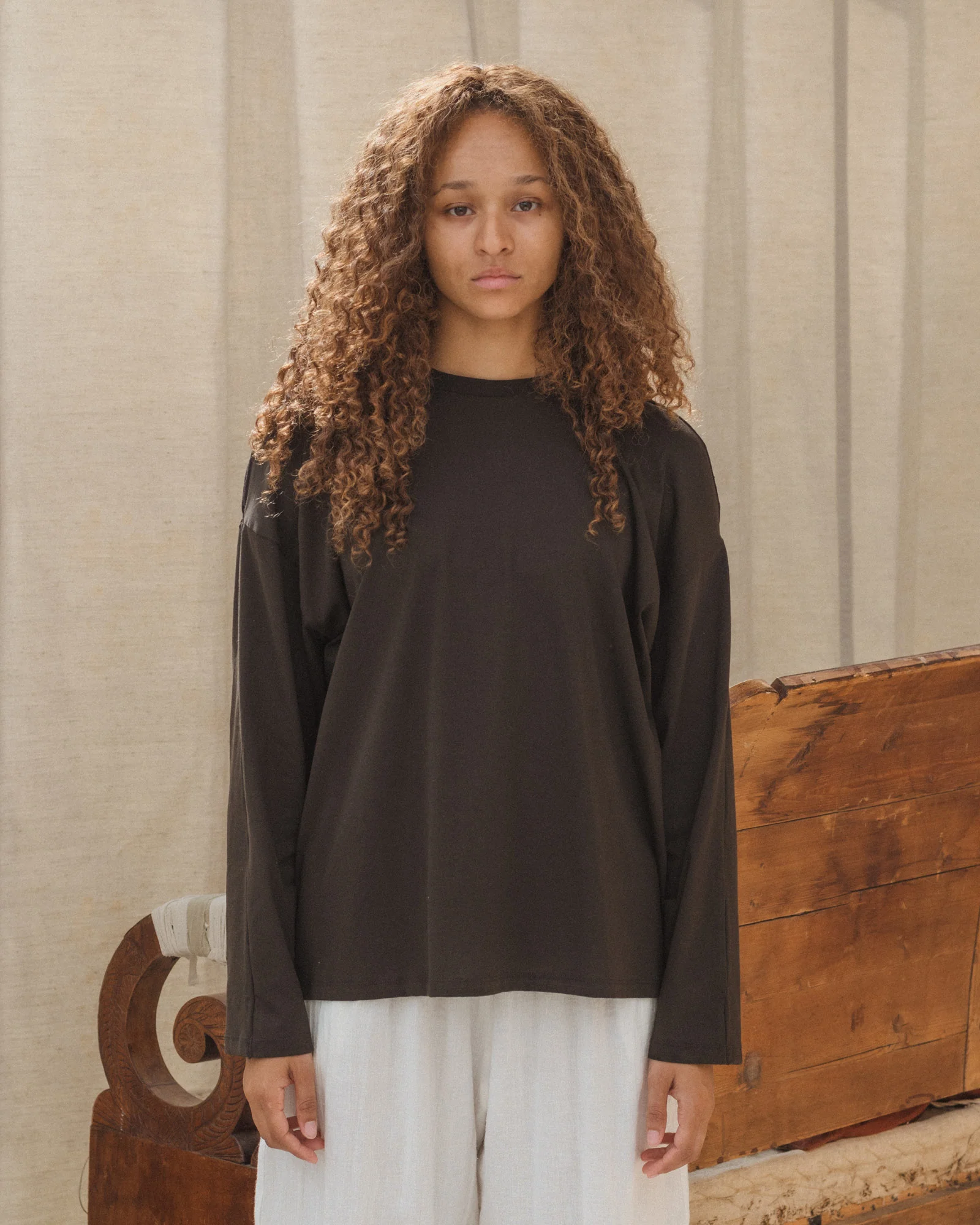 BASERANGE France Organic Cotton Loose Long Sleeve Off Shoulder T-shirt France BAS-TOPIL-RC-SU25-FOVEA - Image 9