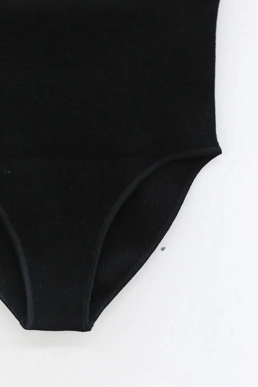 BASERANGE KNIT SHORTS SEAIP BLACK - Image 2