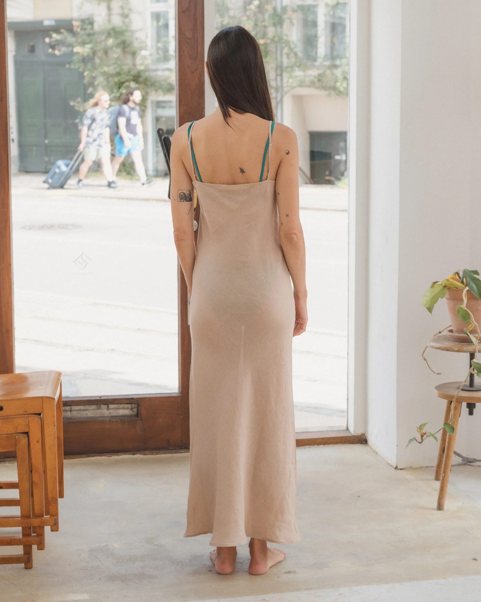 BASERANGE Linen Didin Sling Dress Portugal BAS-DRDY-LI-SU25-STILL BROWN (DRDY-SL-000) - Image 12
