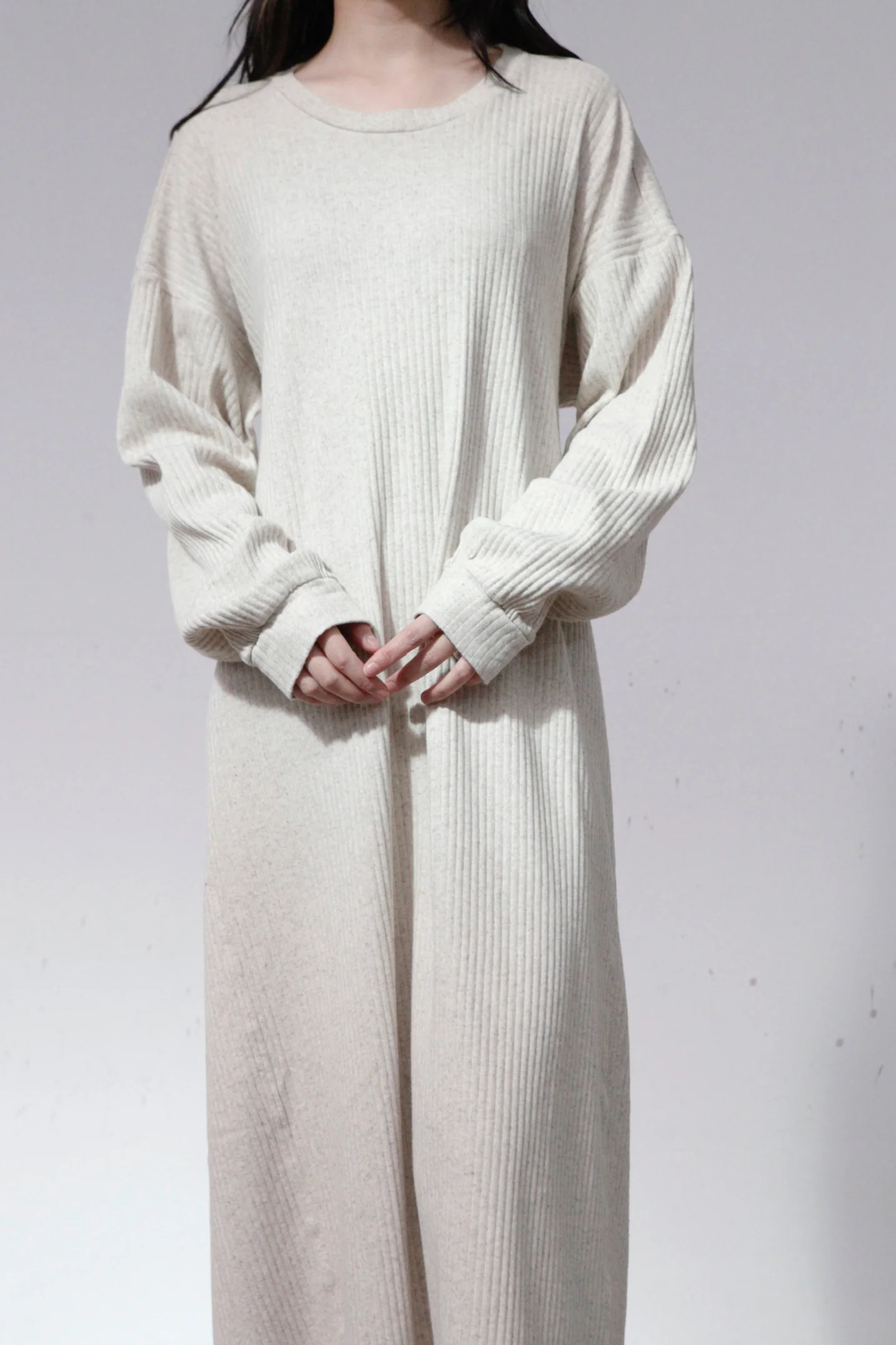 BASERANGE Waist-Drawstring Long Sleeve Dress DRSH Collection Portugal BAS-DRSH-CH-WI22-MIHUI Beige Gray - Image 3