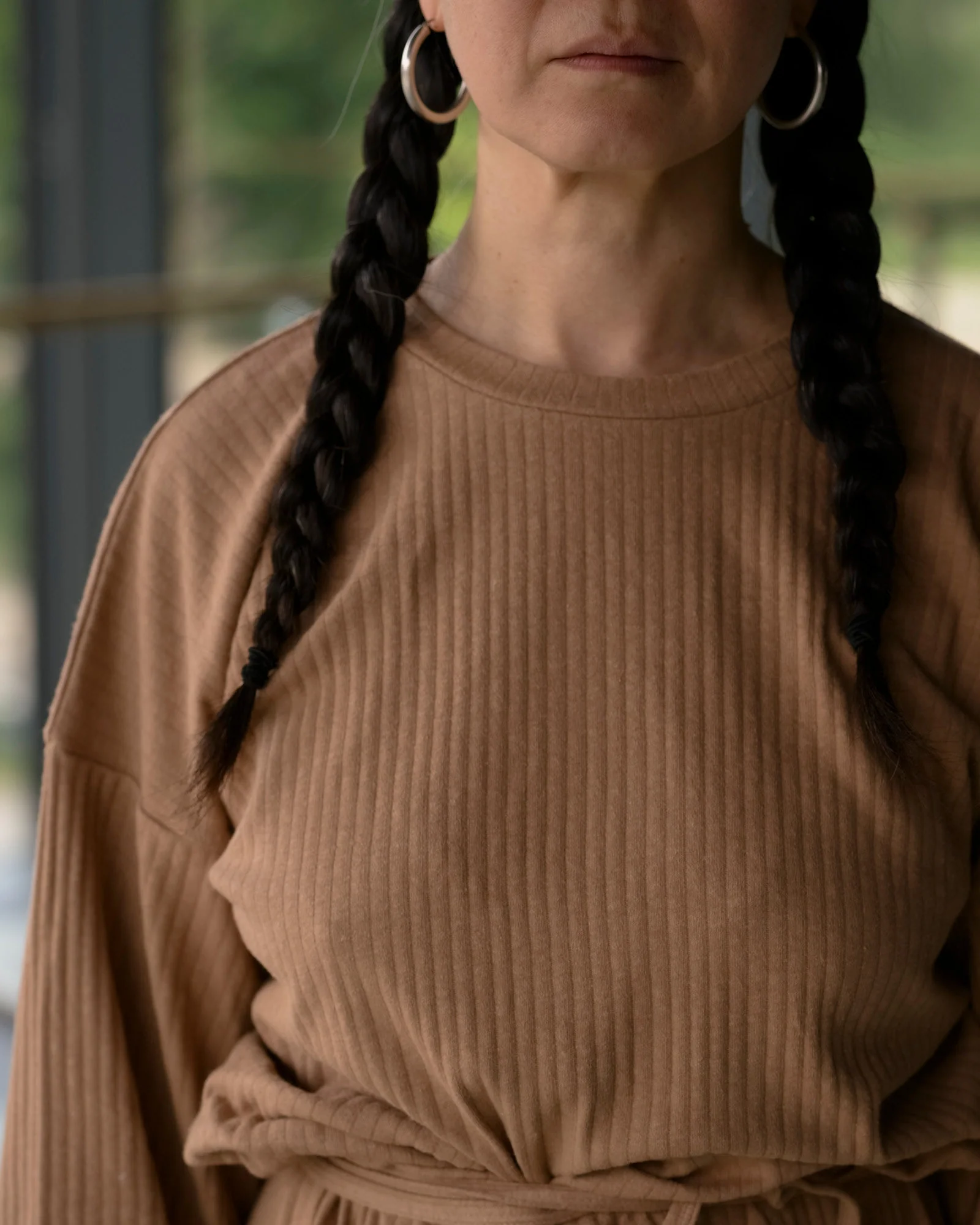 BASERANGE long-sleeved dress with drawstring waist, part of the DRSH collection, Portugal. BAS-DRSH-CR-SP26-LB (LABURNUM BROWN) - Image 3