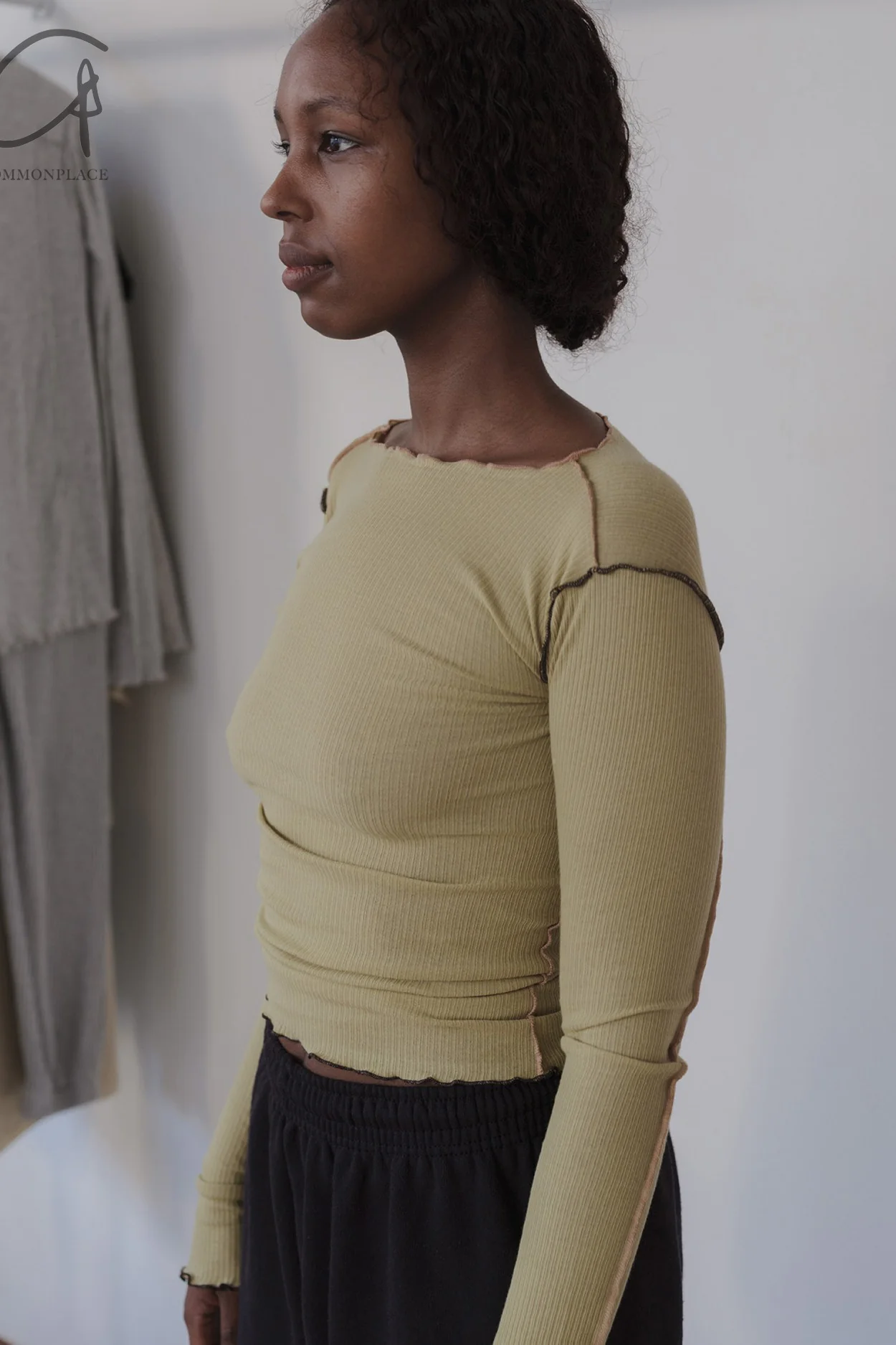 BASERANGE Ribbed Long Sleeve Top T-shirt TTVL Collection France BAS-TTVL-RB-AU23-HUILV Gray Green - Image 10