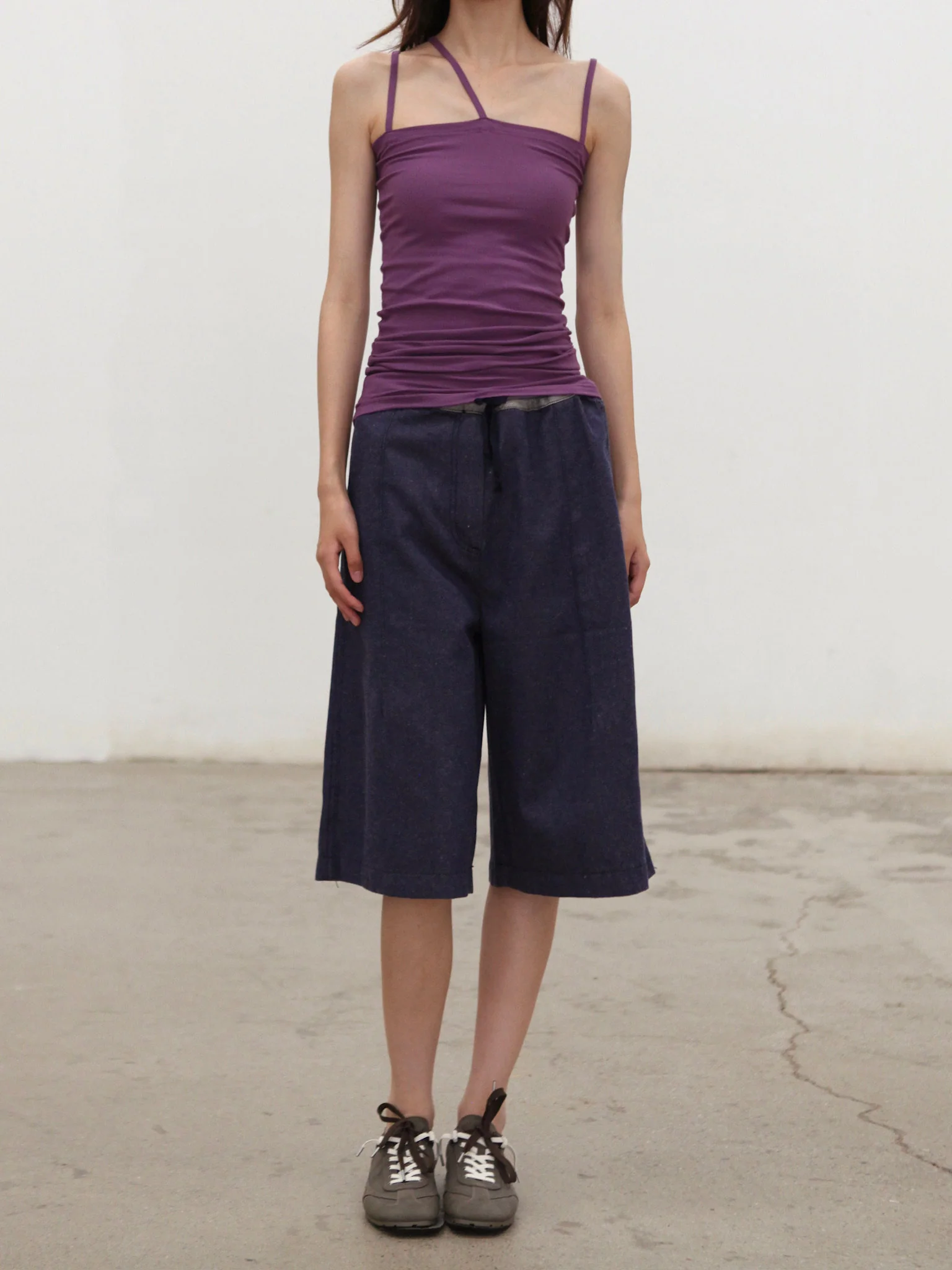 BASERANGE ribbed cotton camisole from the TONI and TOTV collections. Made in Portugal. BAS-TTNI-CR-AU25-VENET PURPLE (TONI TTNI) - Image 3